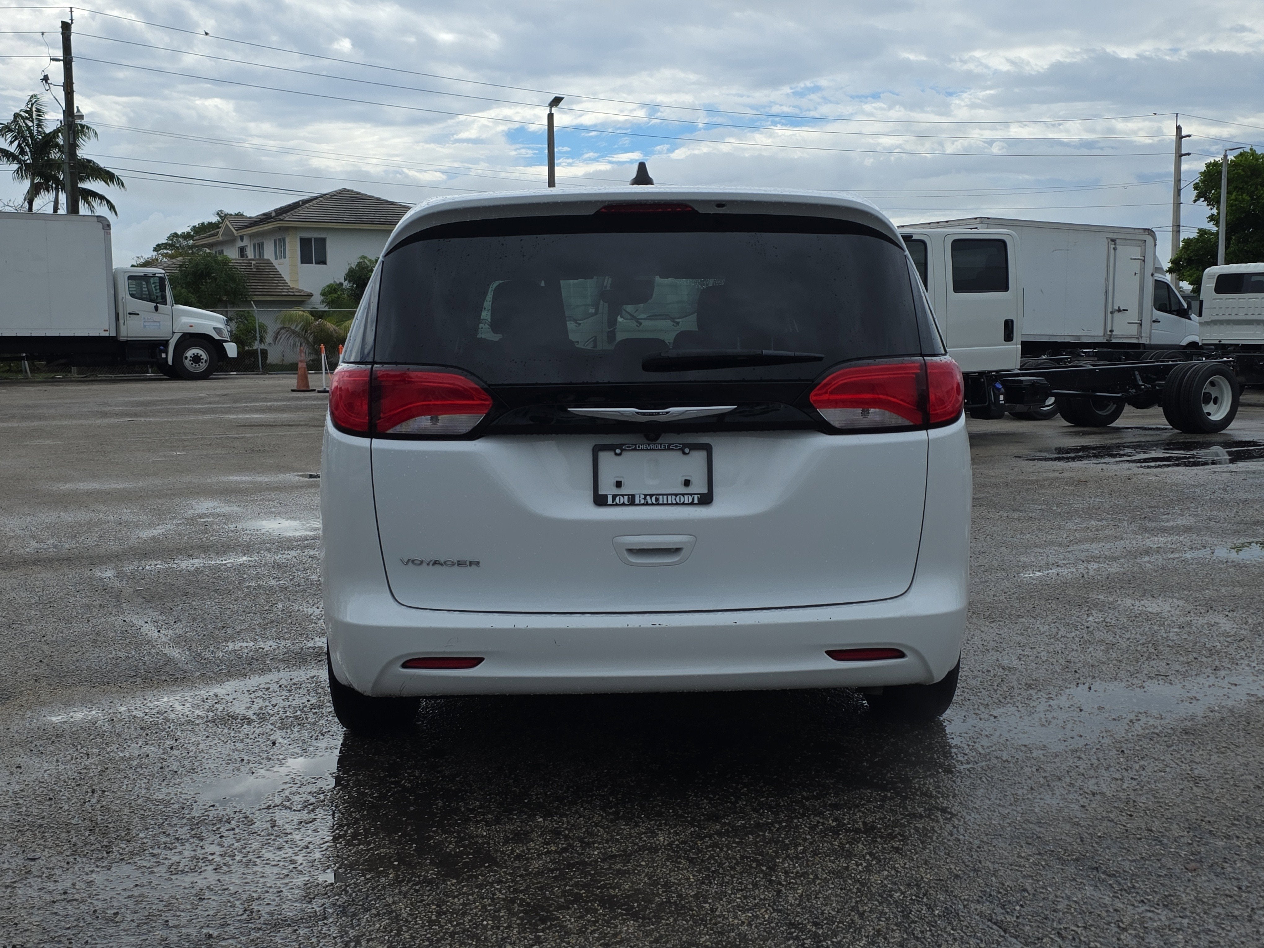 2024 Chrysler Voyager LX
