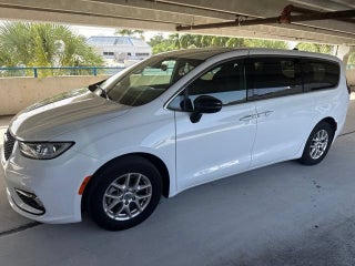 2024 Chrysler Pacifica Touring