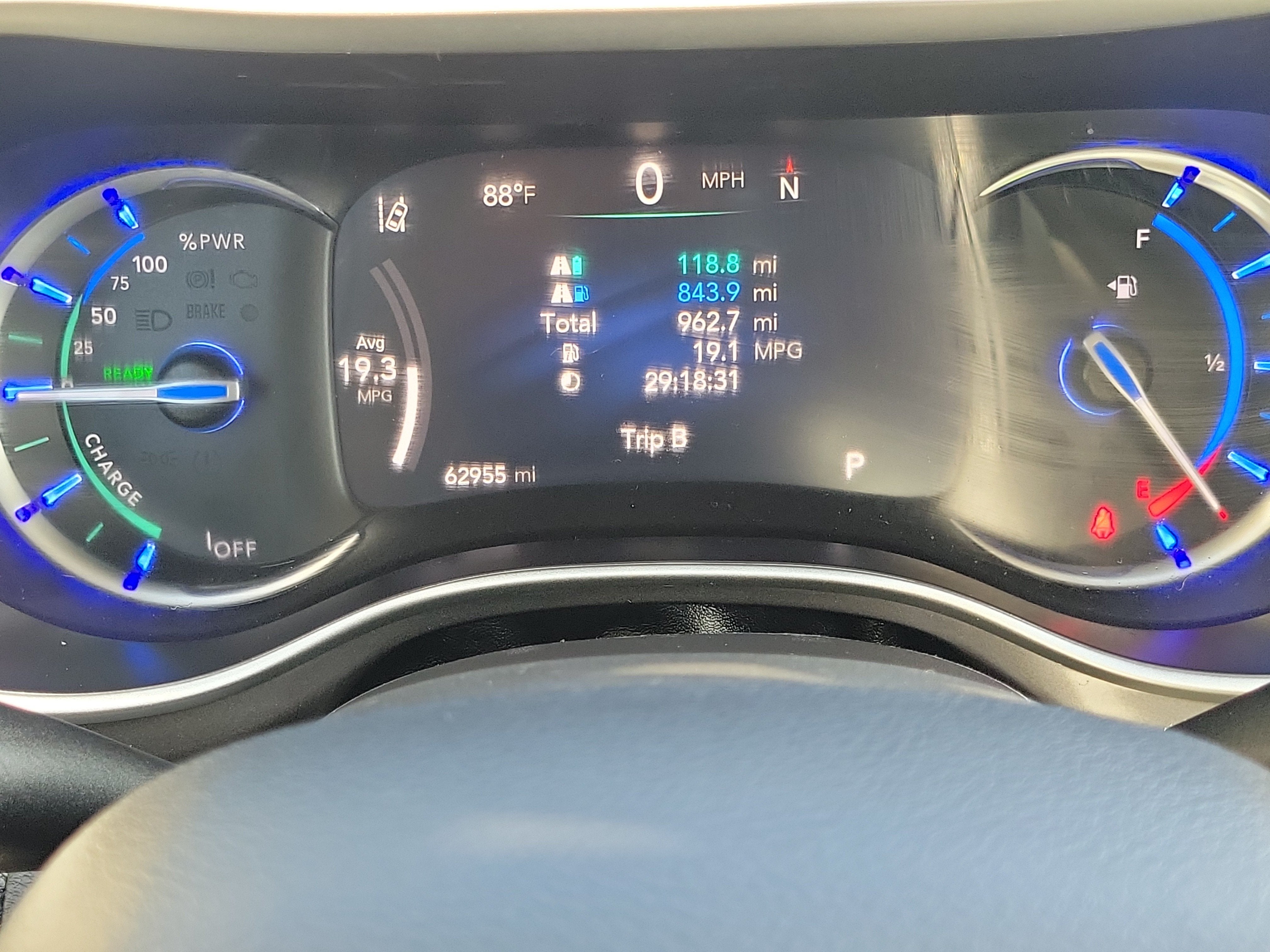 2024 Chrysler Pacifica Hybrid Select