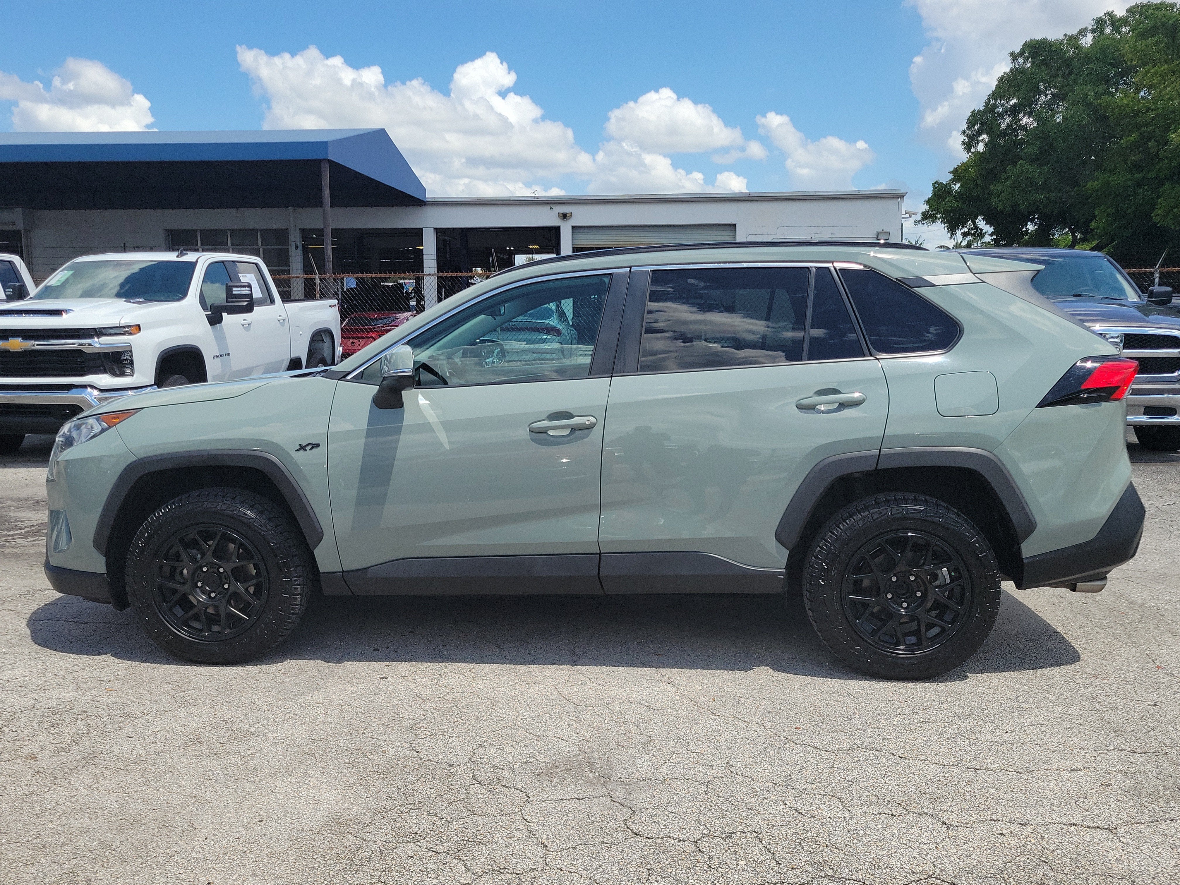 2021 Toyota RAV4 XLE