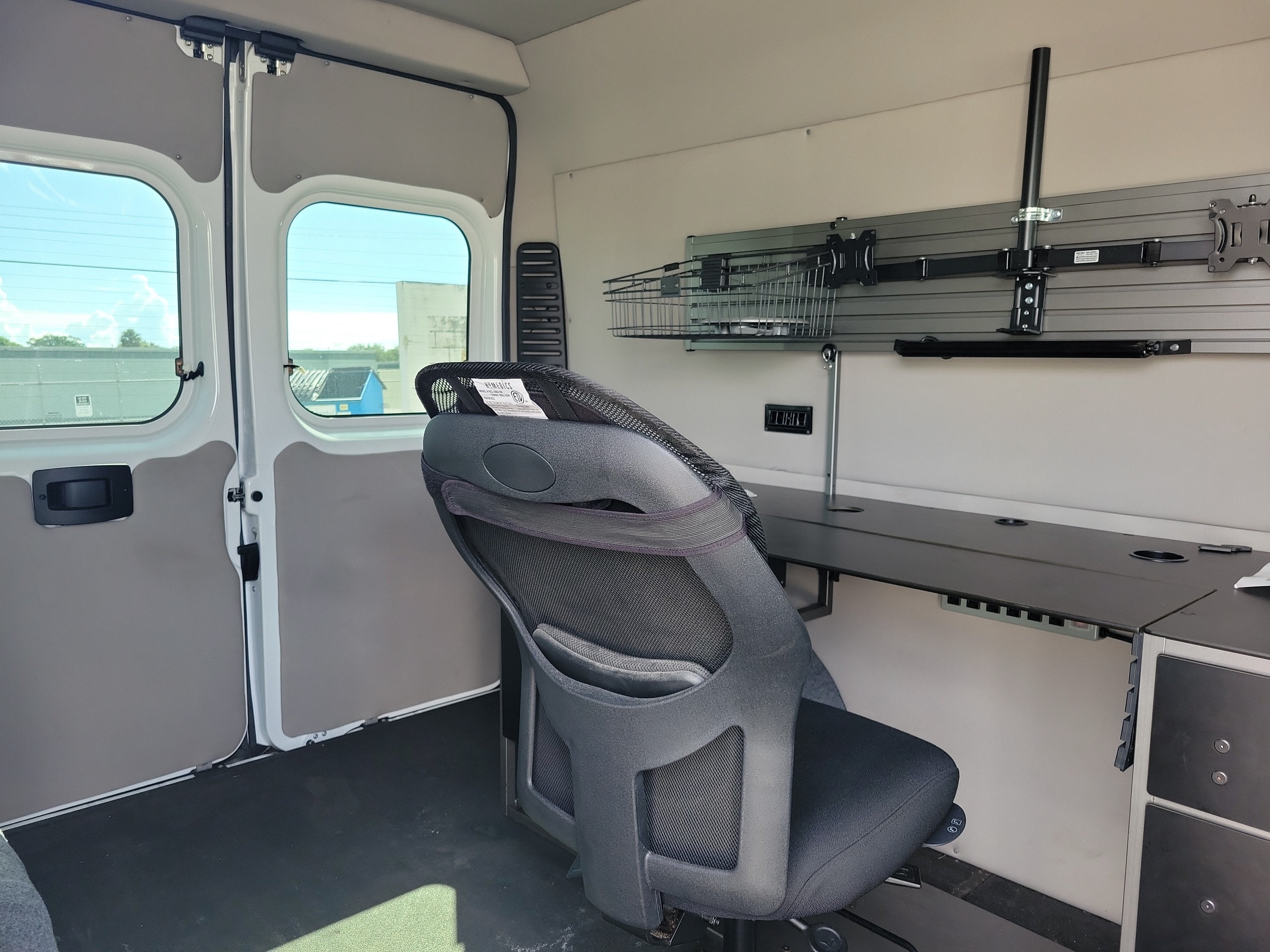 2021 RAM ProMaster Cargo Van 1500 HIGH ROOF 13