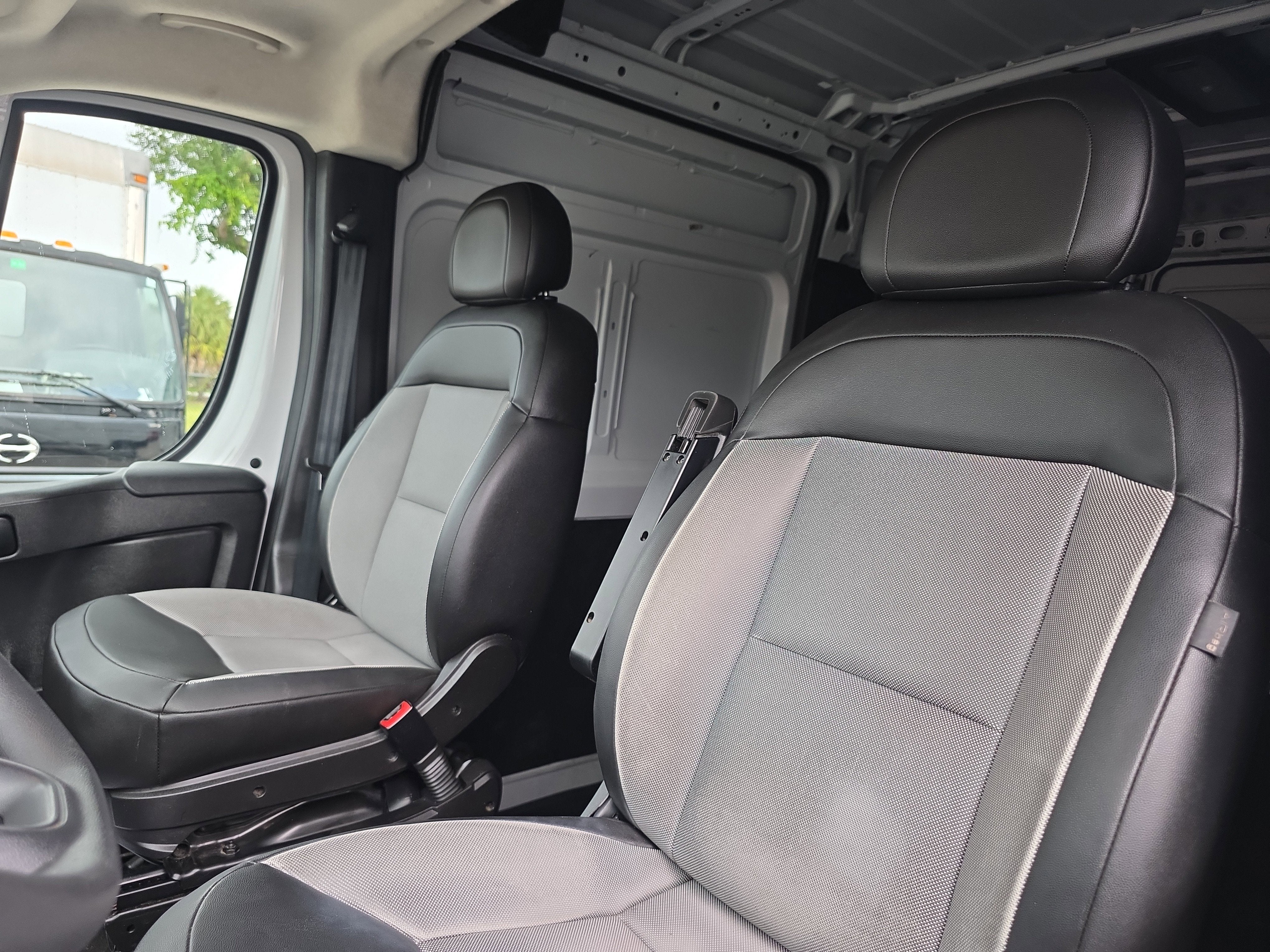2024 RAM ProMaster Cargo Van Tradesman