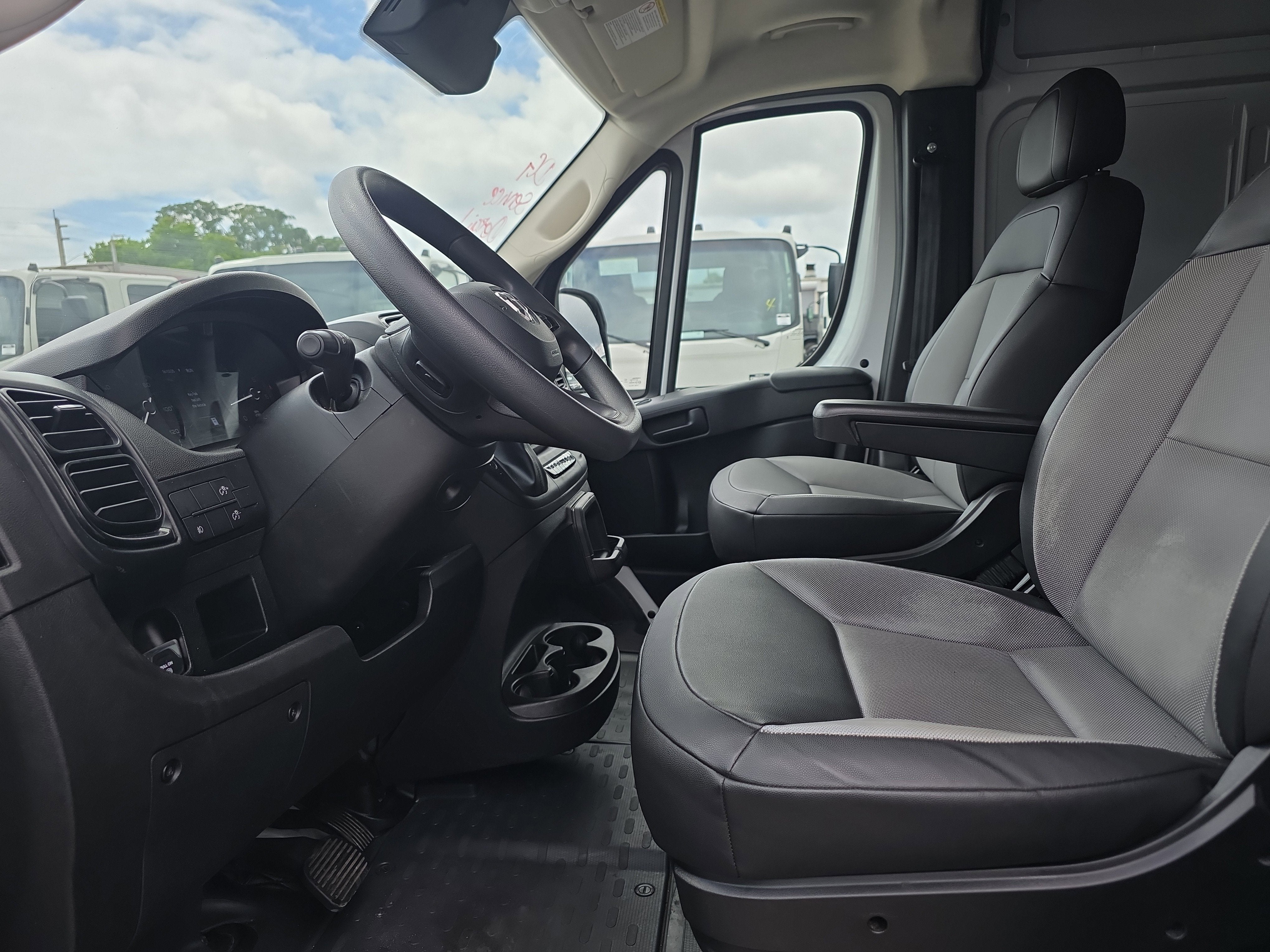 2025 RAM ProMaster Cargo Van Tradesman