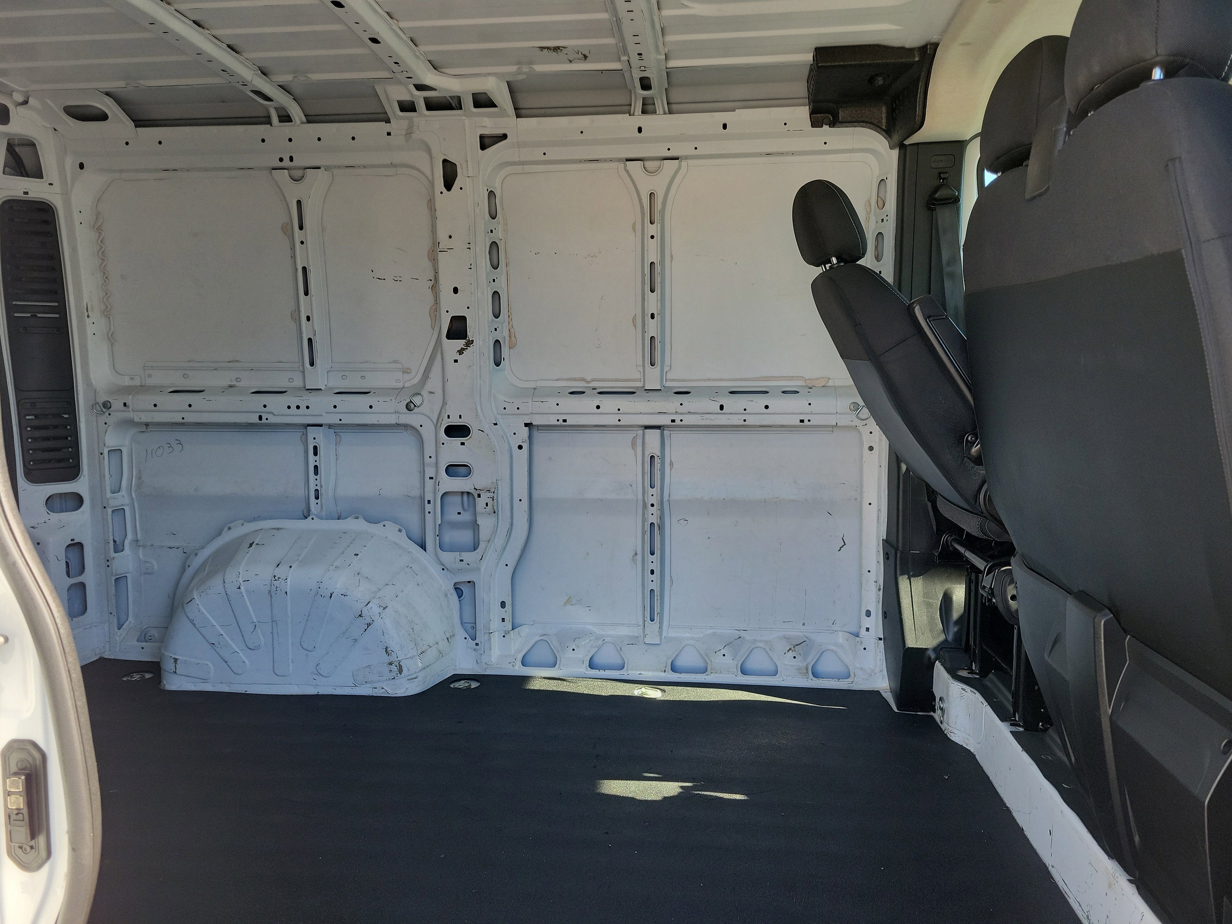 2023 RAM ProMaster Cargo Van 1500 LOW ROOF 118