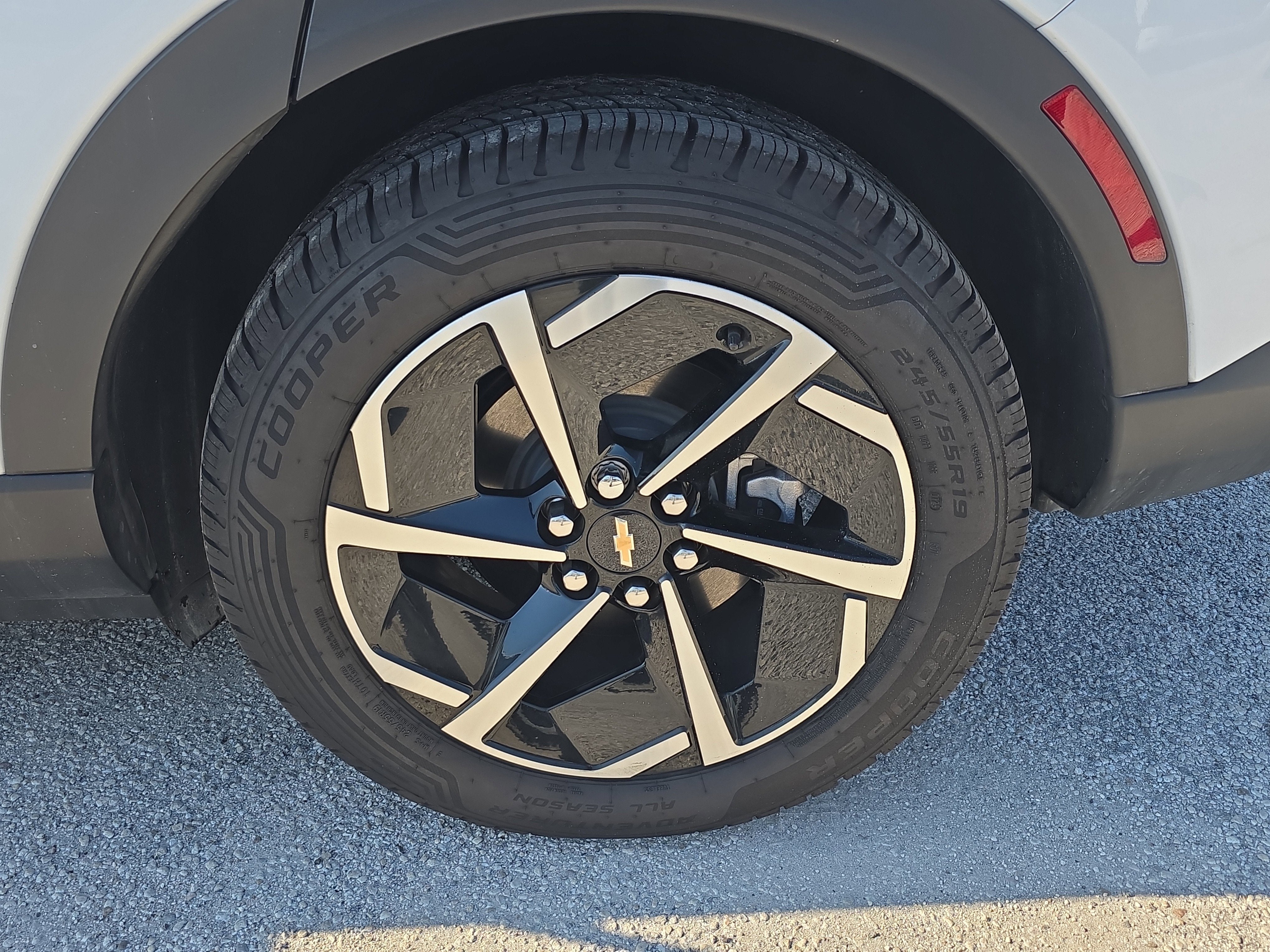 2025 Chevrolet Equinox EV LT