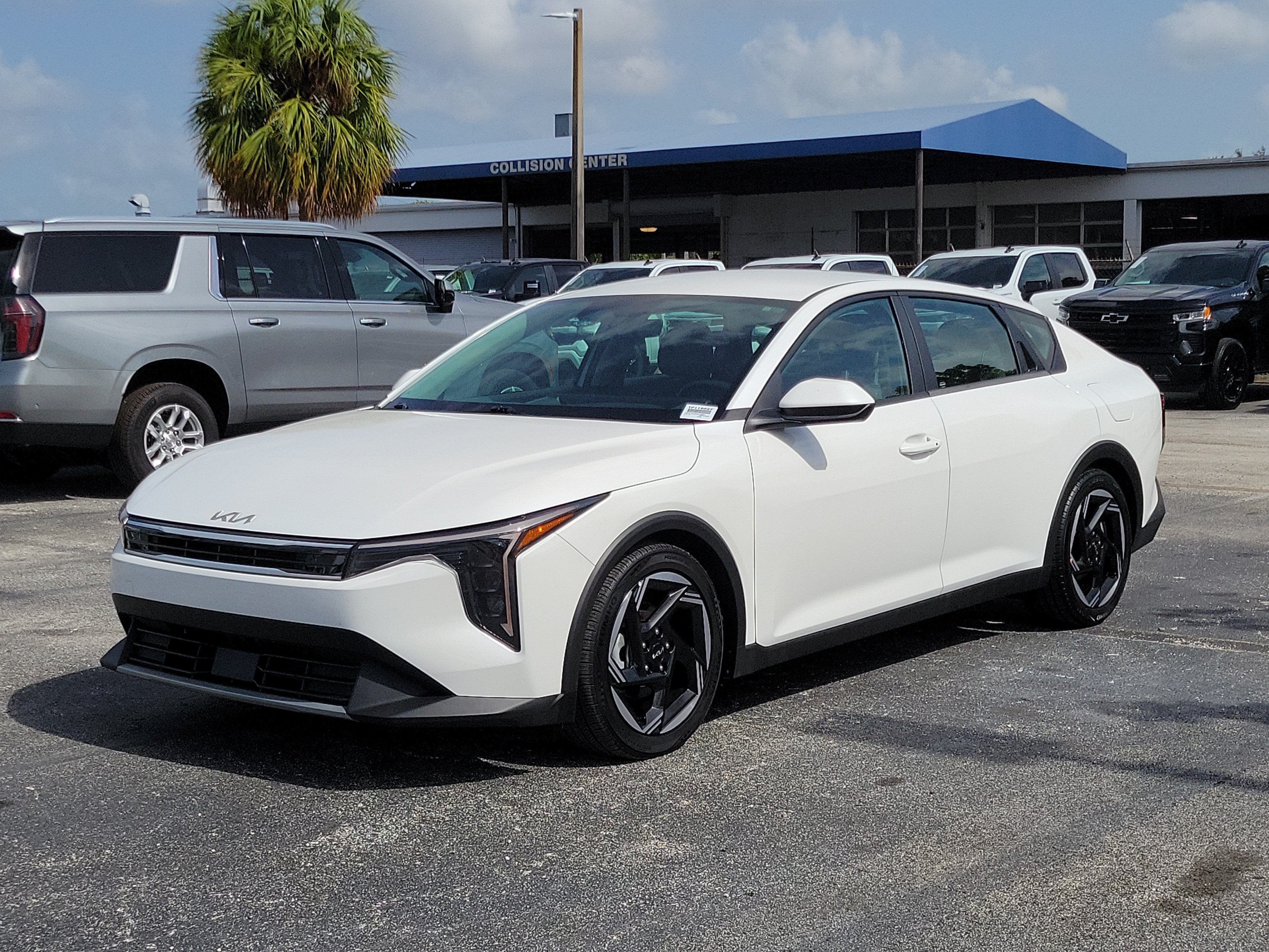 2025 Kia K4 EX