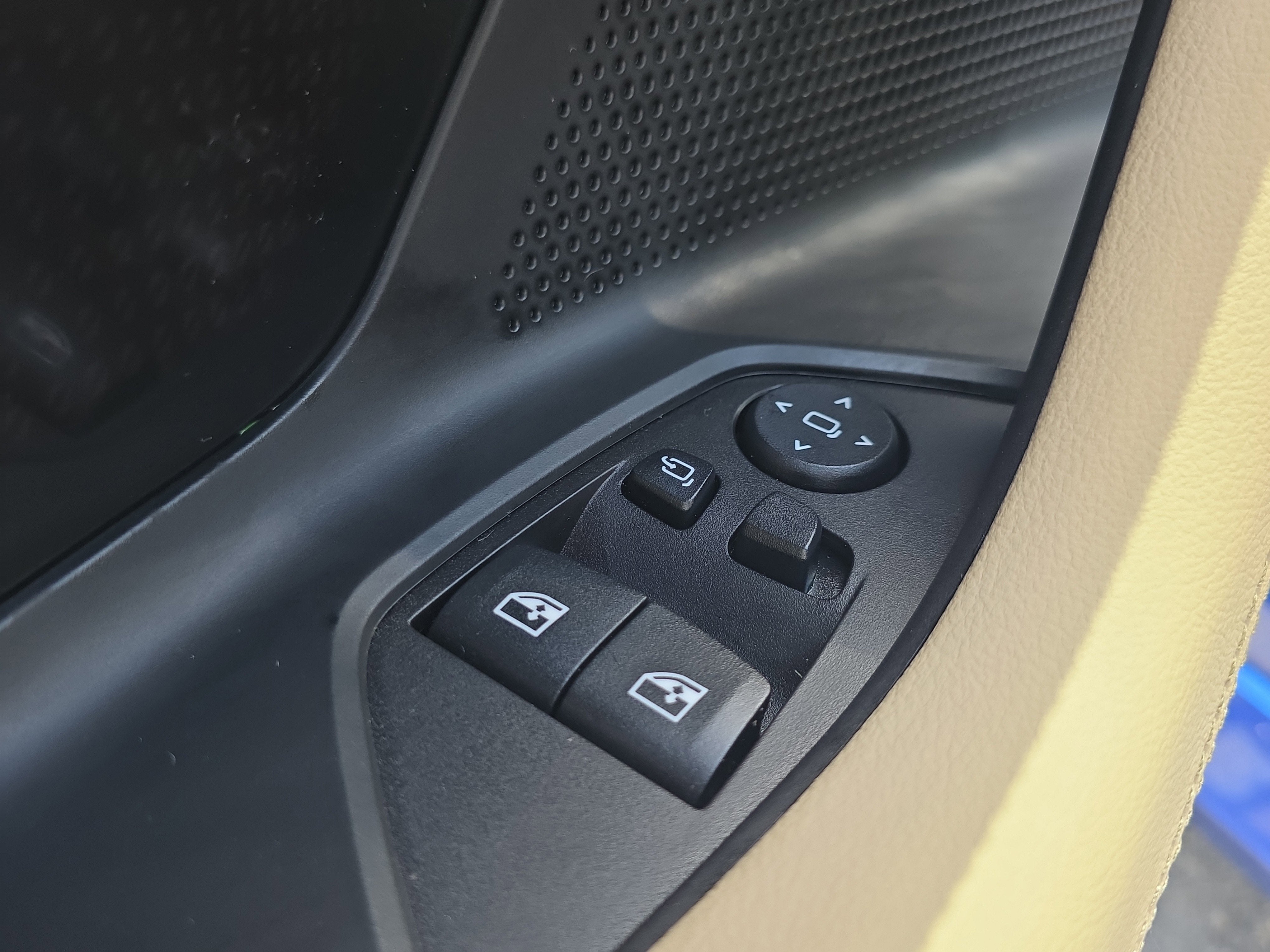 2025 BMW 2 Series 230i