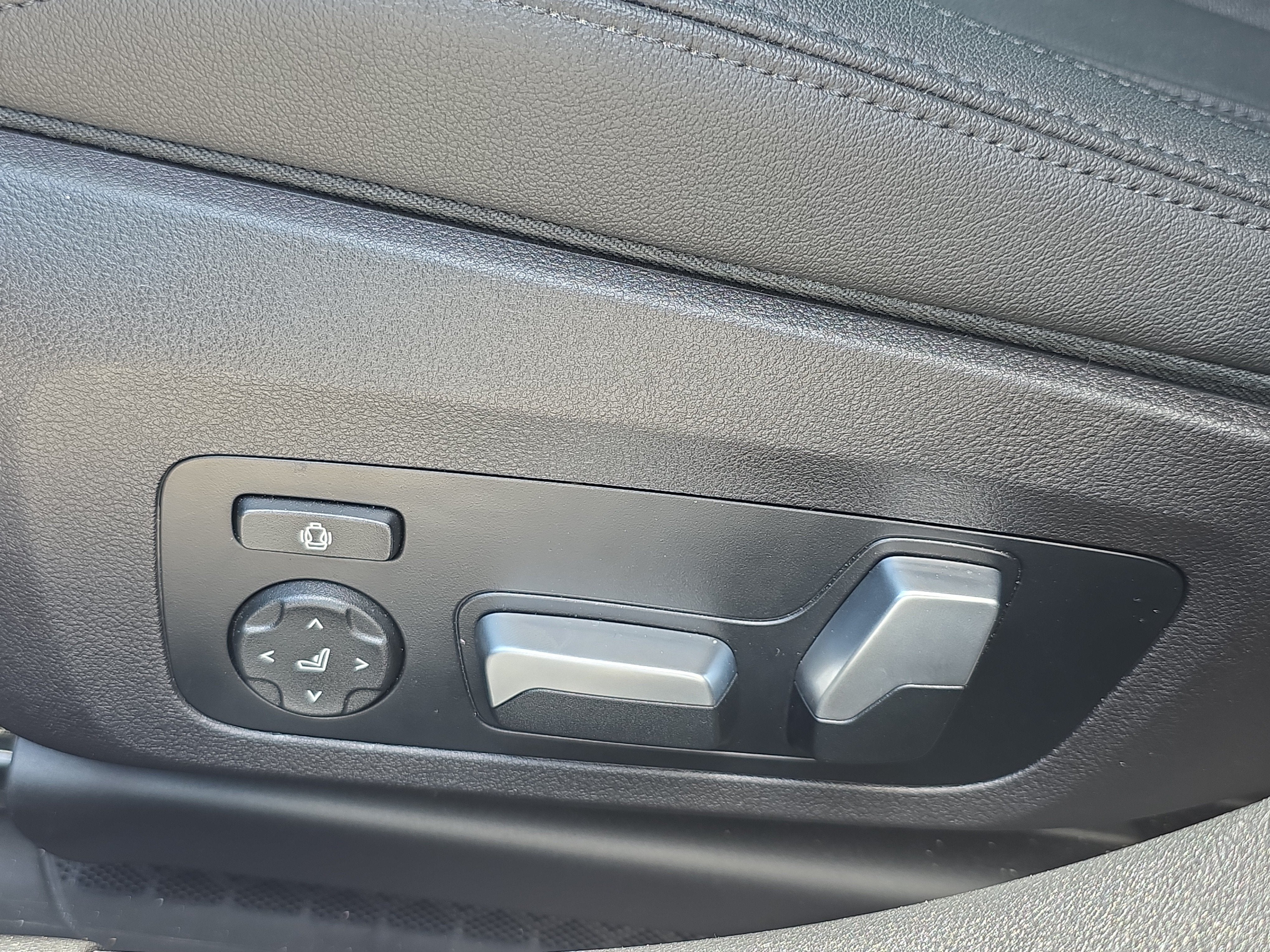 2021 BMW 3 Series 330i