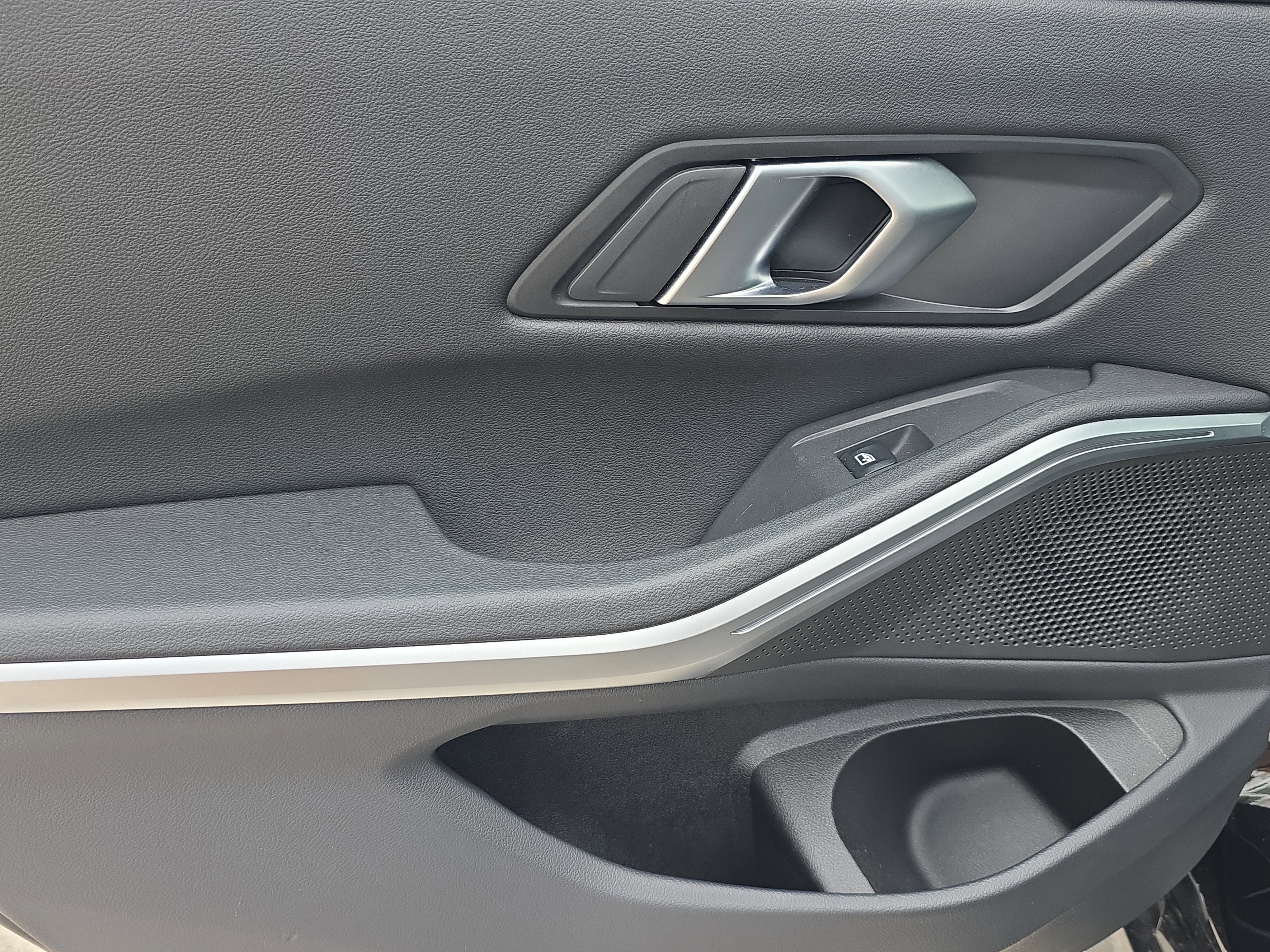 2025 BMW 3 Series 330i xDrive