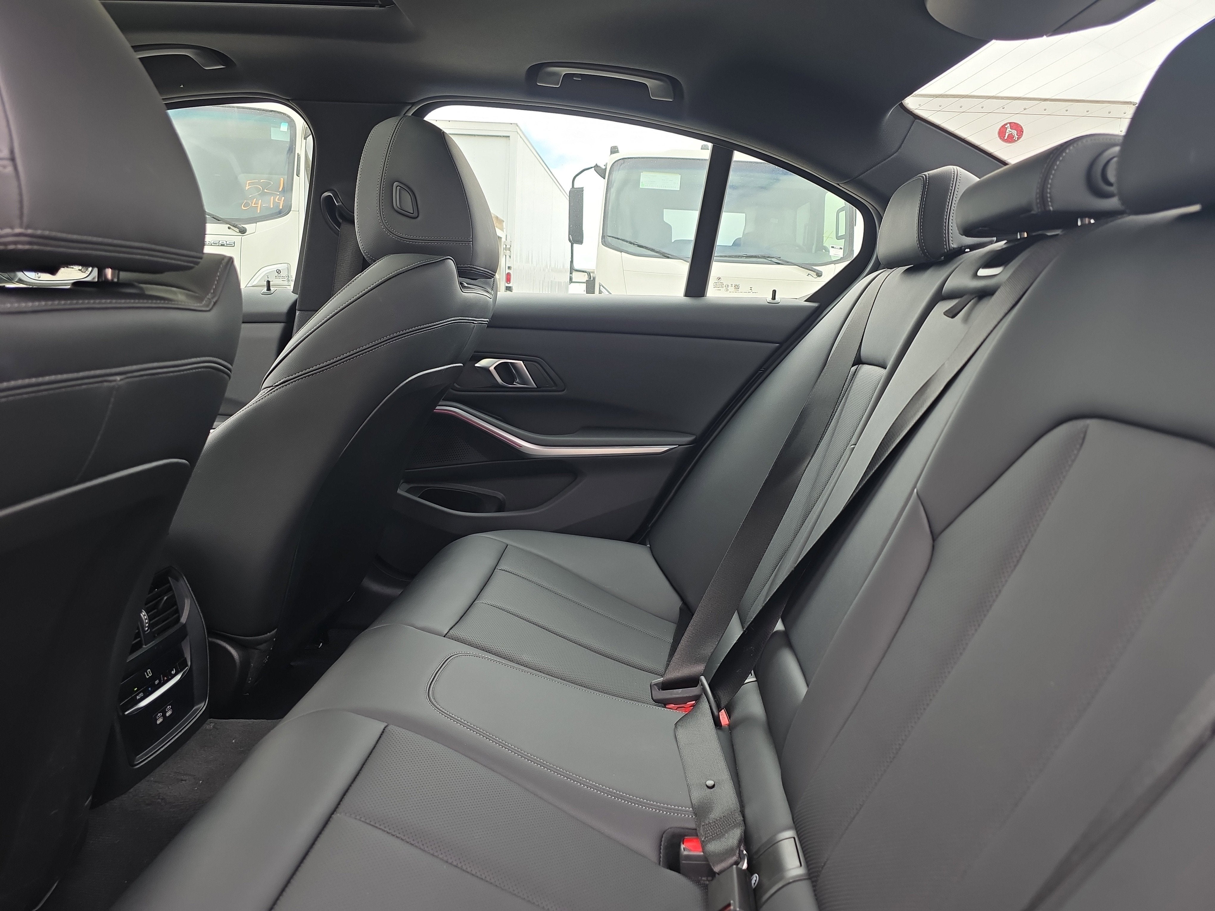 2025 BMW 3 Series 330i xDrive