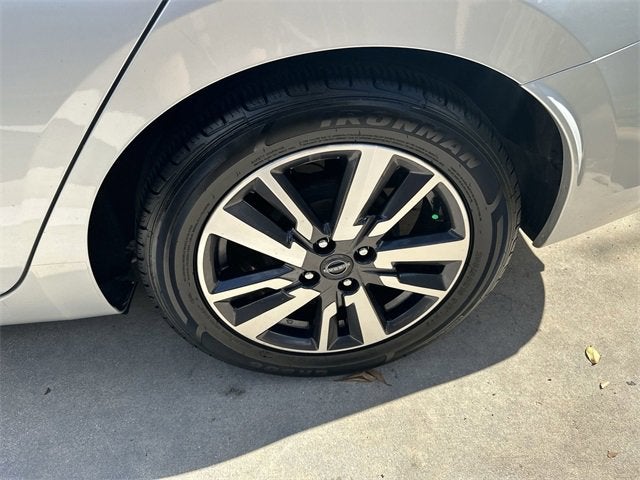 2023 Nissan Versa SV