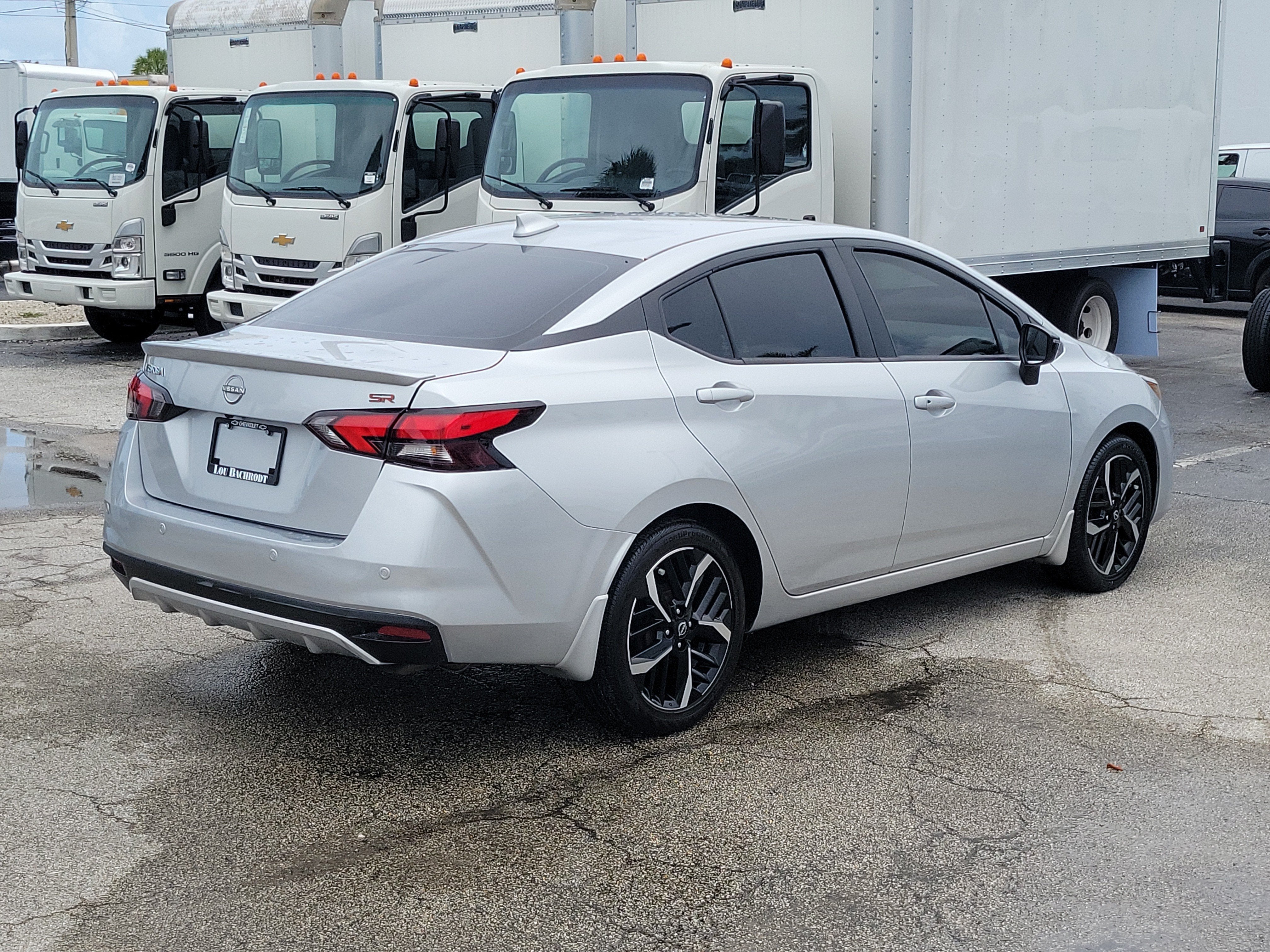 2025 Nissan Versa SR