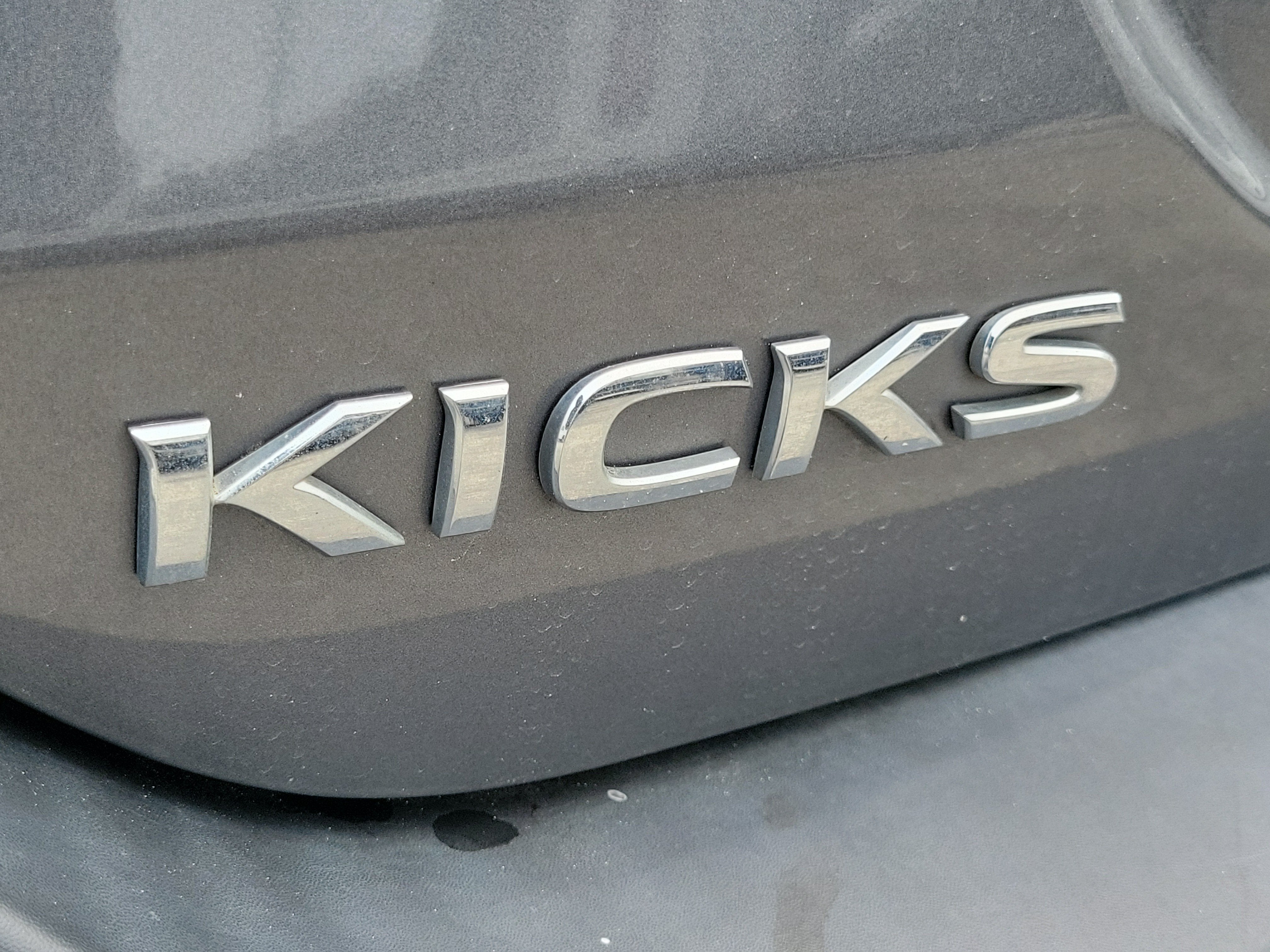 2020 Nissan Kicks S