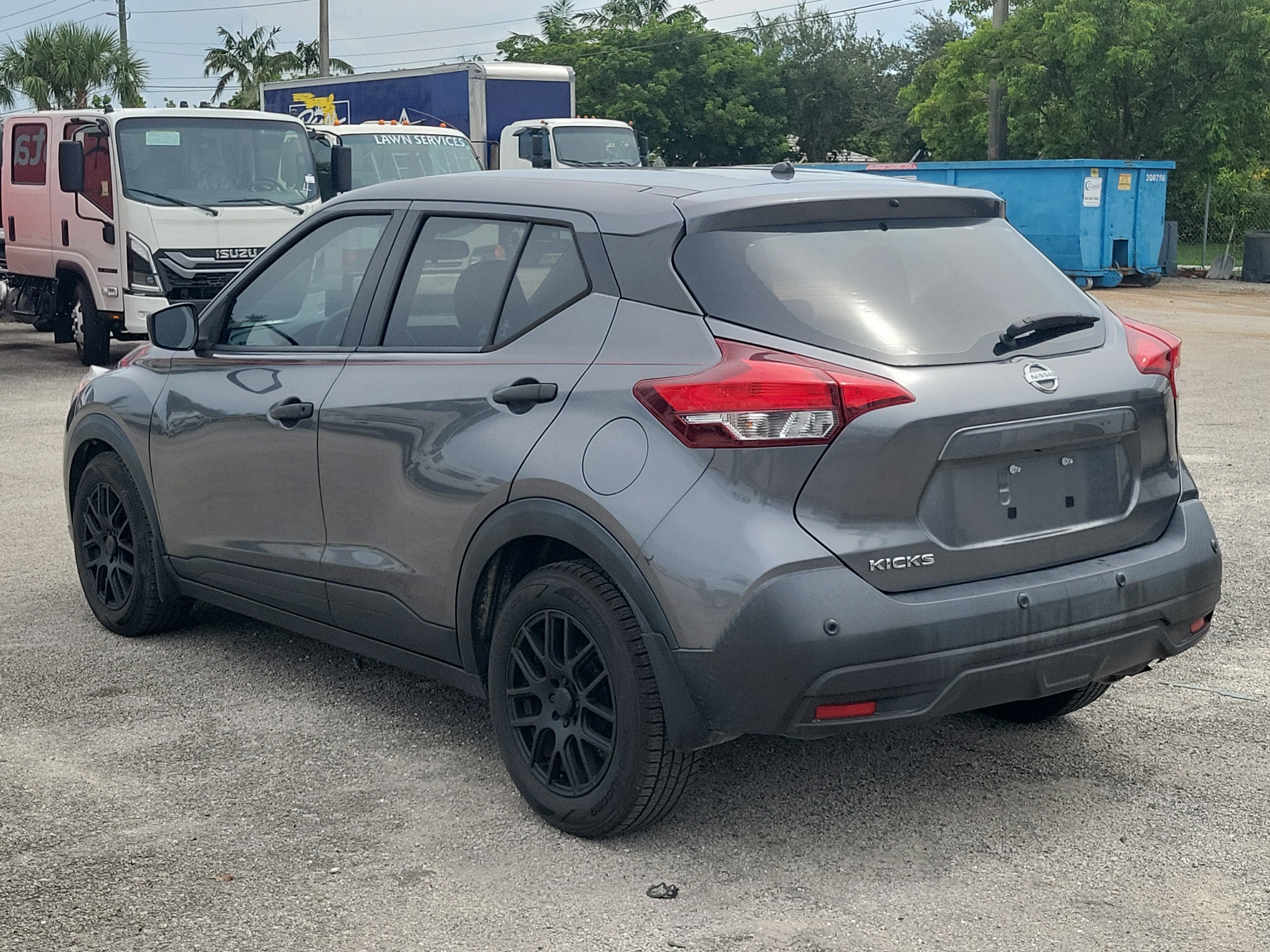 2020 Nissan Kicks S