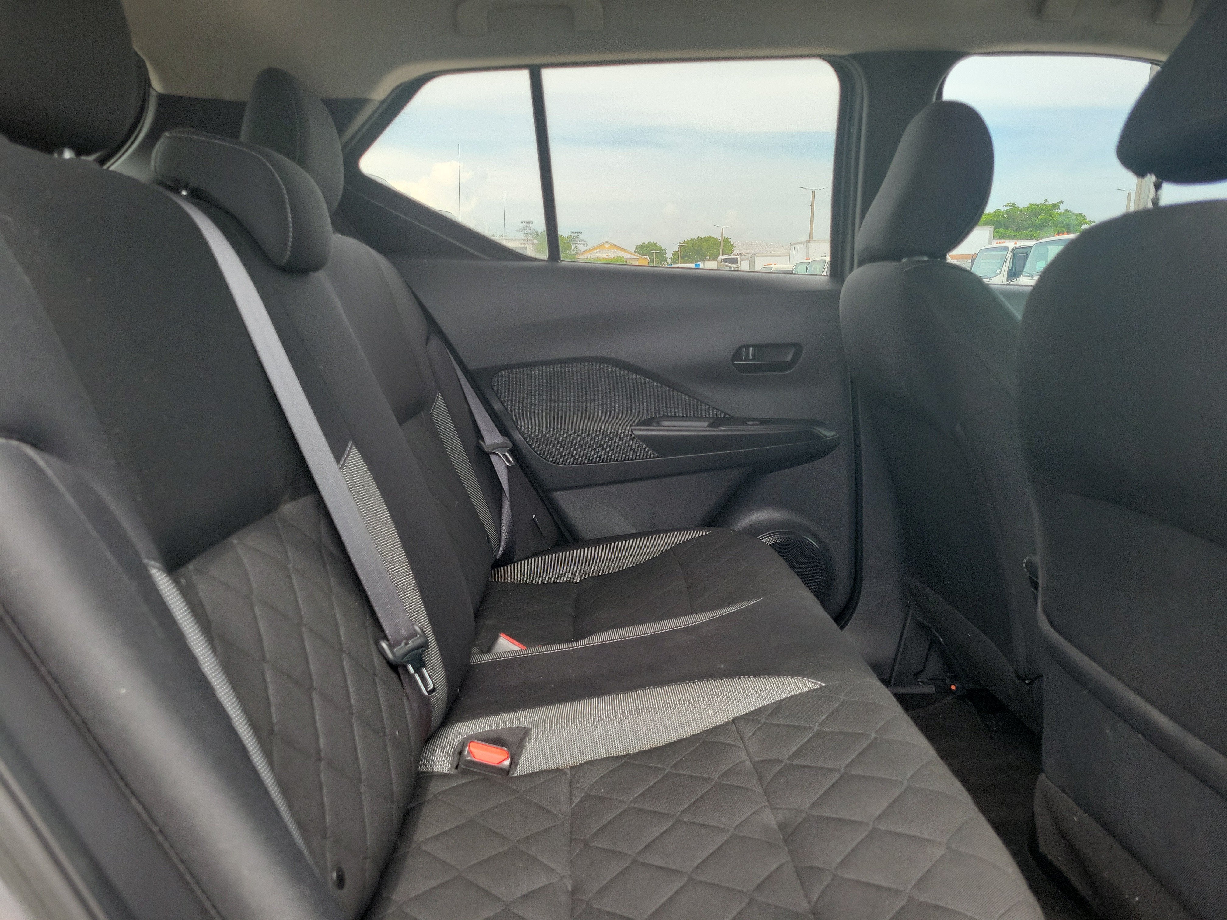 2020 Nissan Kicks S