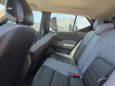 2022 Nissan Kicks SR