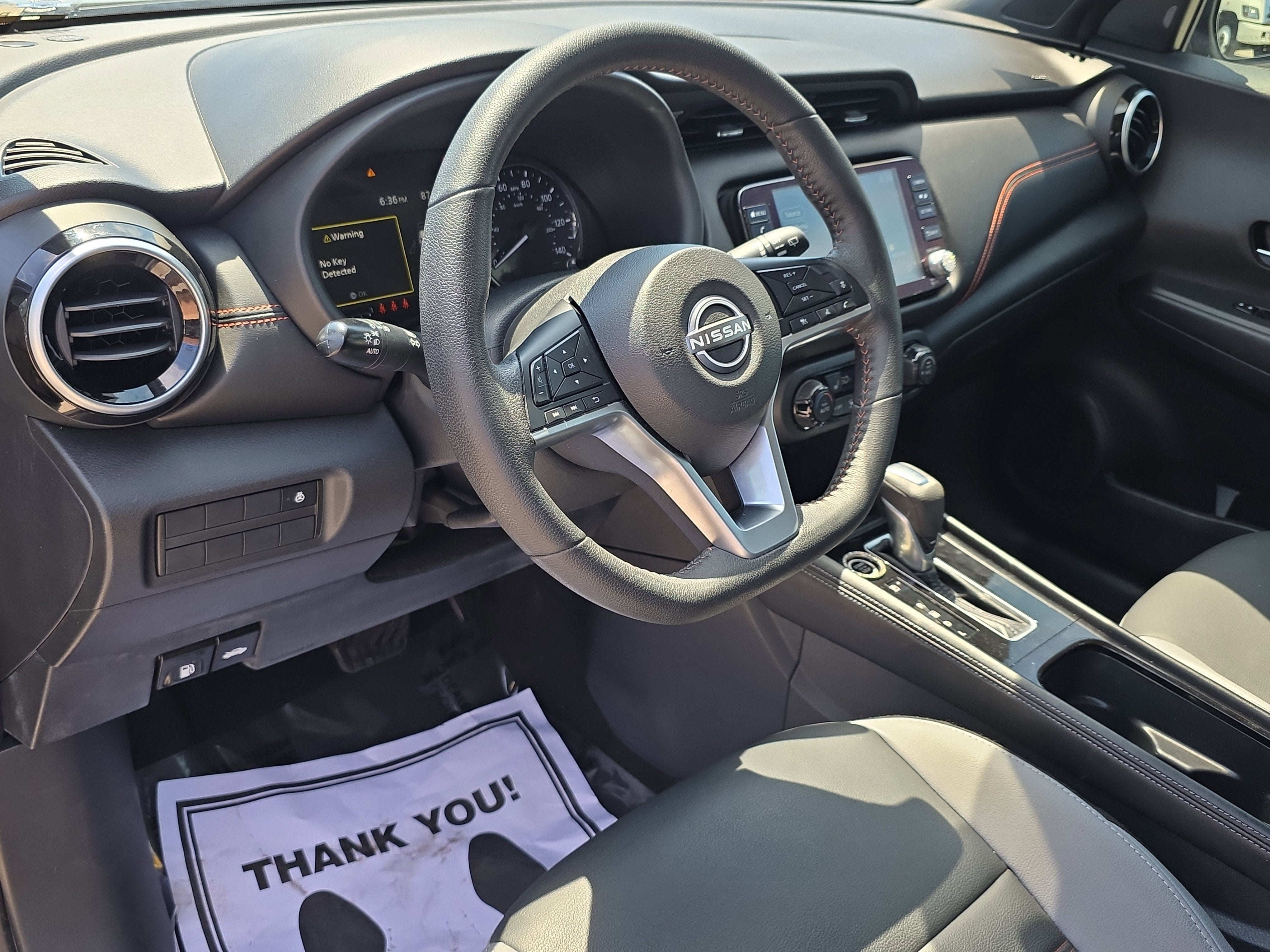 2022 Nissan Kicks SR