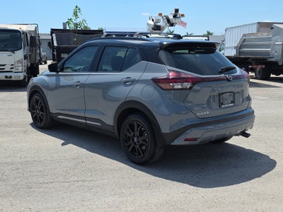 2022 Nissan Kicks SR