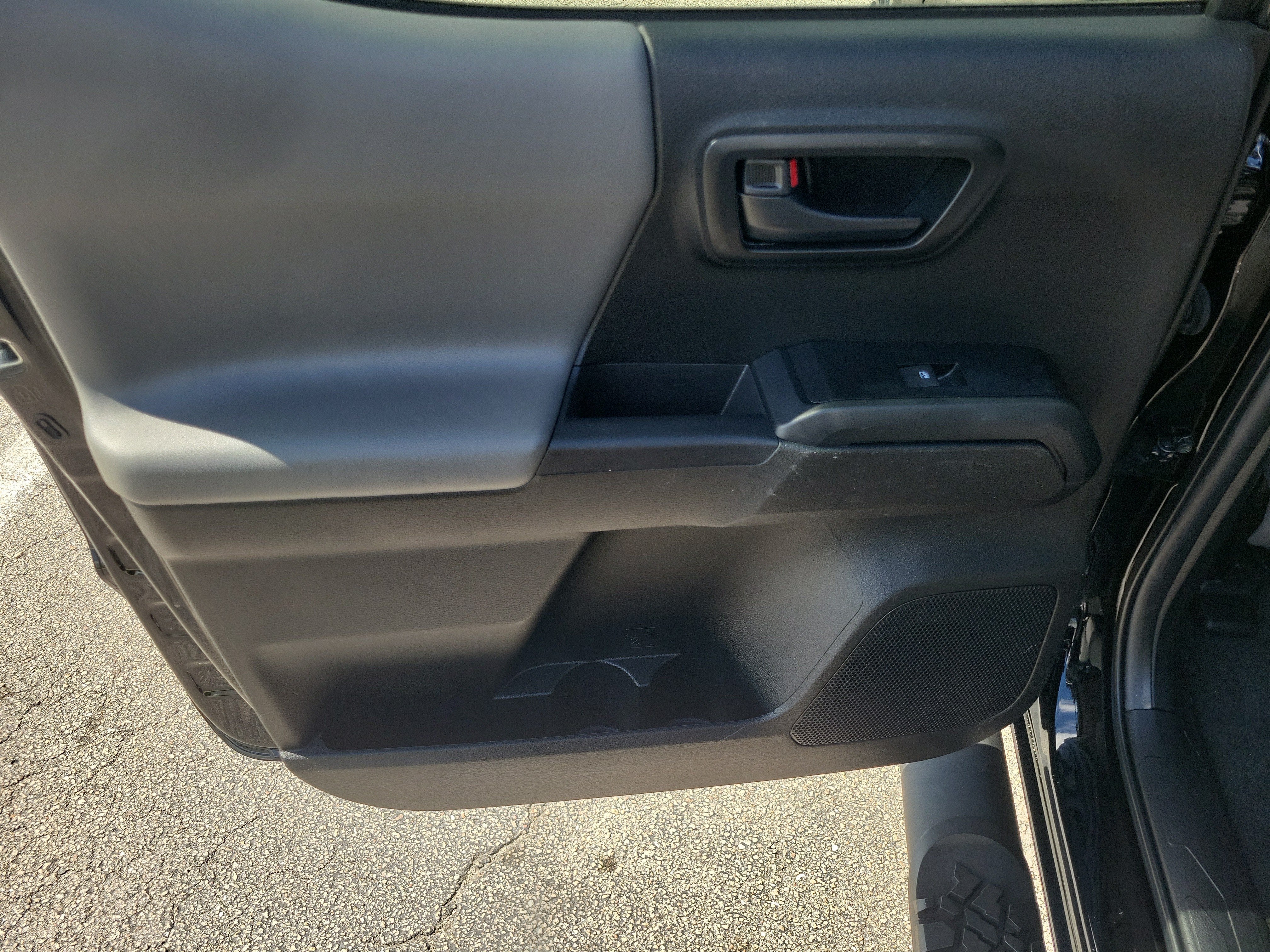 2022 Toyota Tacoma 2WD SR