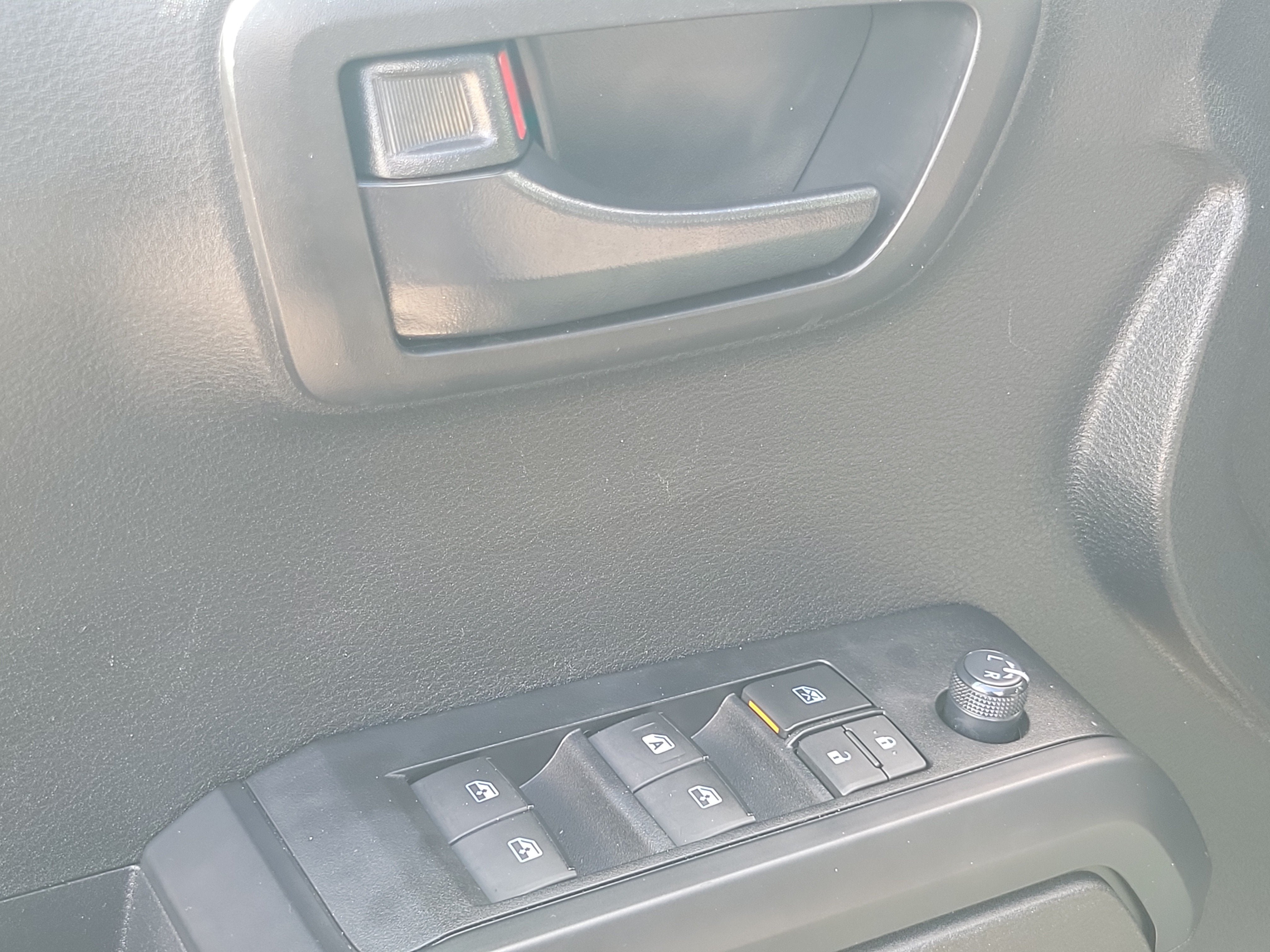 2022 Toyota Tacoma 2WD SR