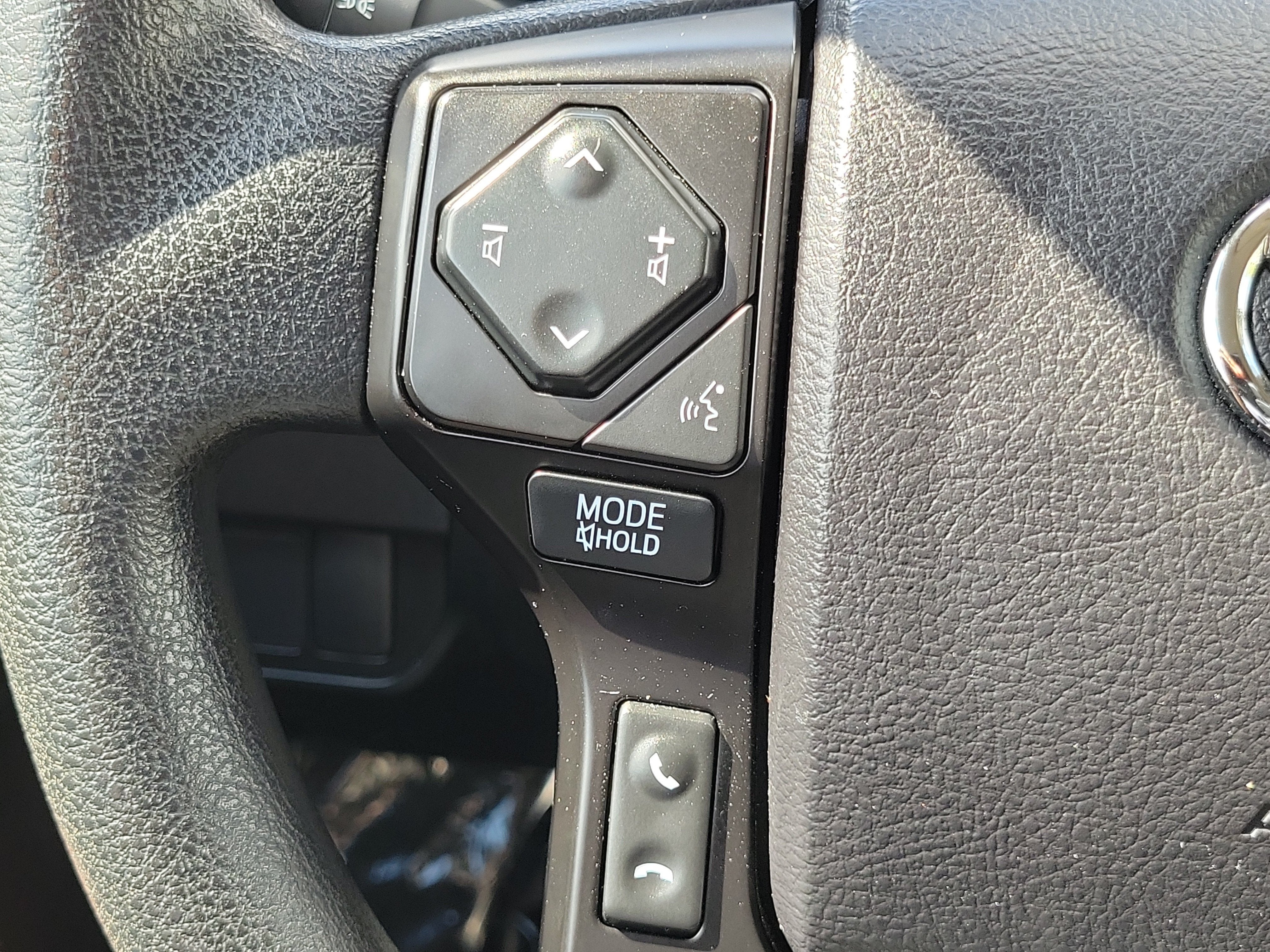 2022 Toyota Tacoma 2WD SR