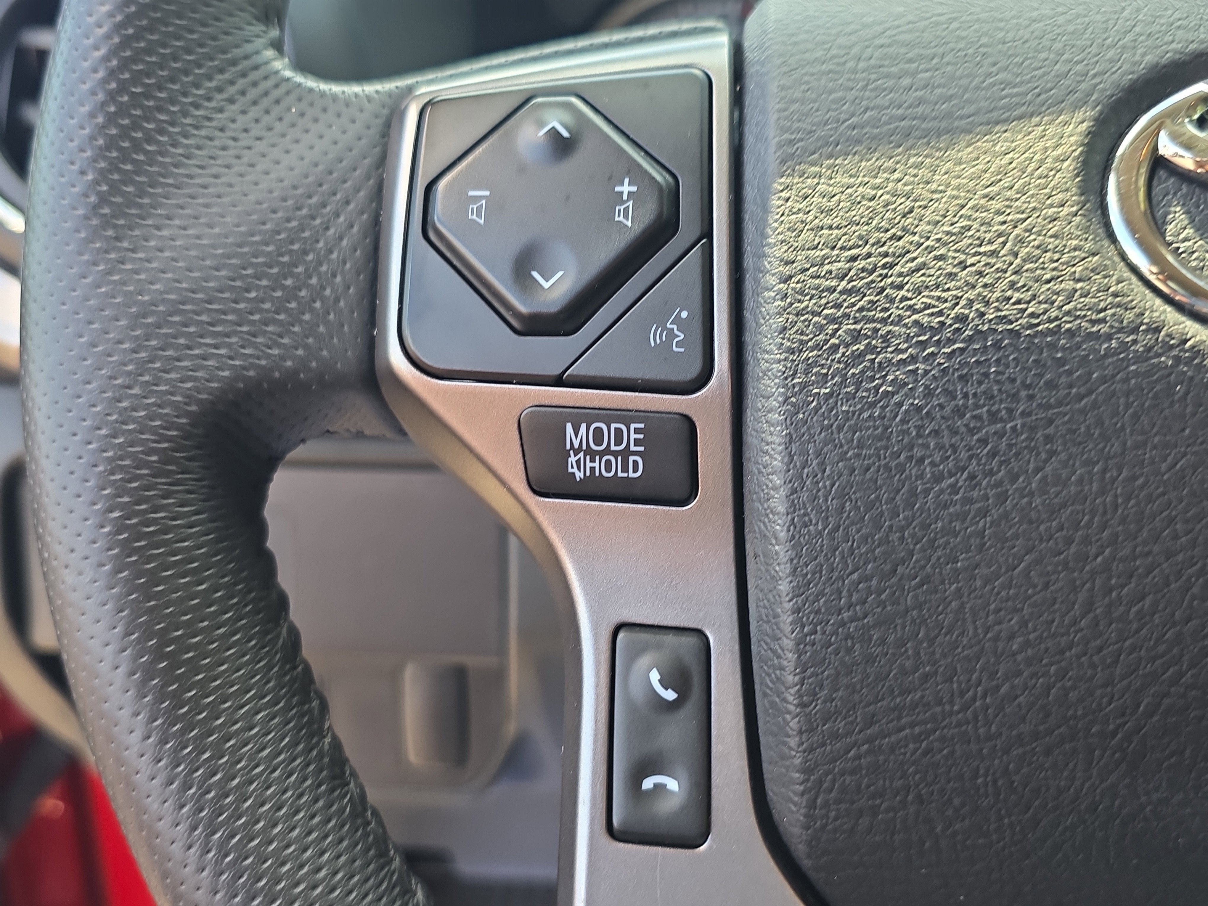 2022 Toyota Tacoma 4WD SR