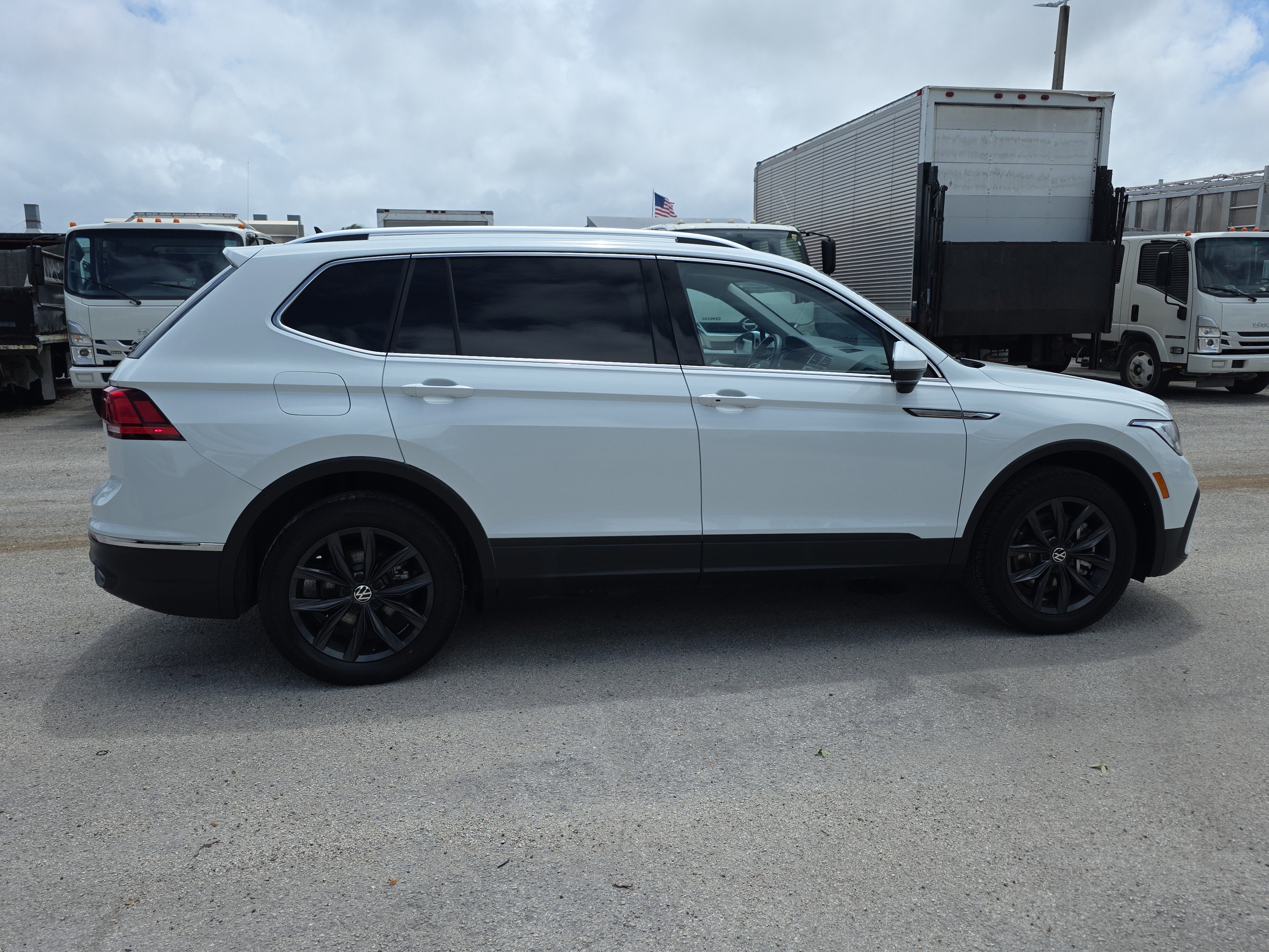 2024 Volkswagen Tiguan SE