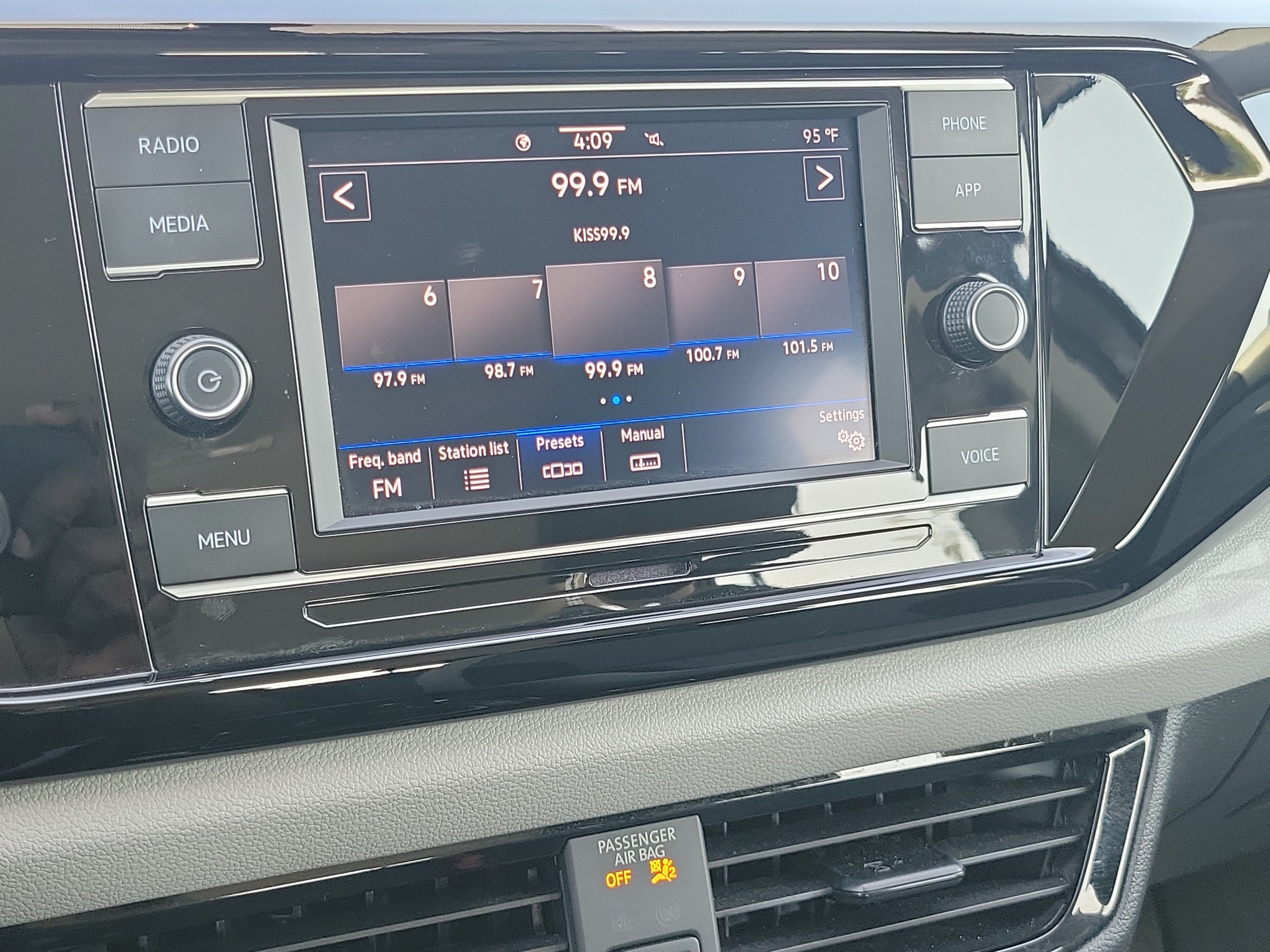 2023 Volkswagen Taos S