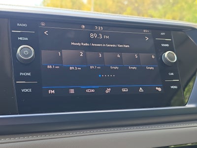 2024 Volkswagen Taos SE