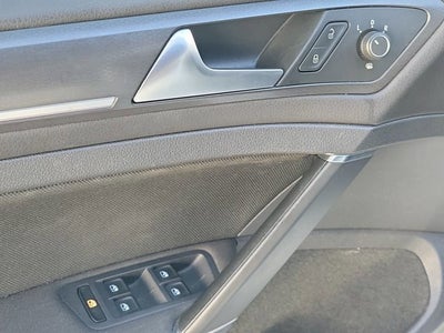 2018 Volkswagen Golf GTI S