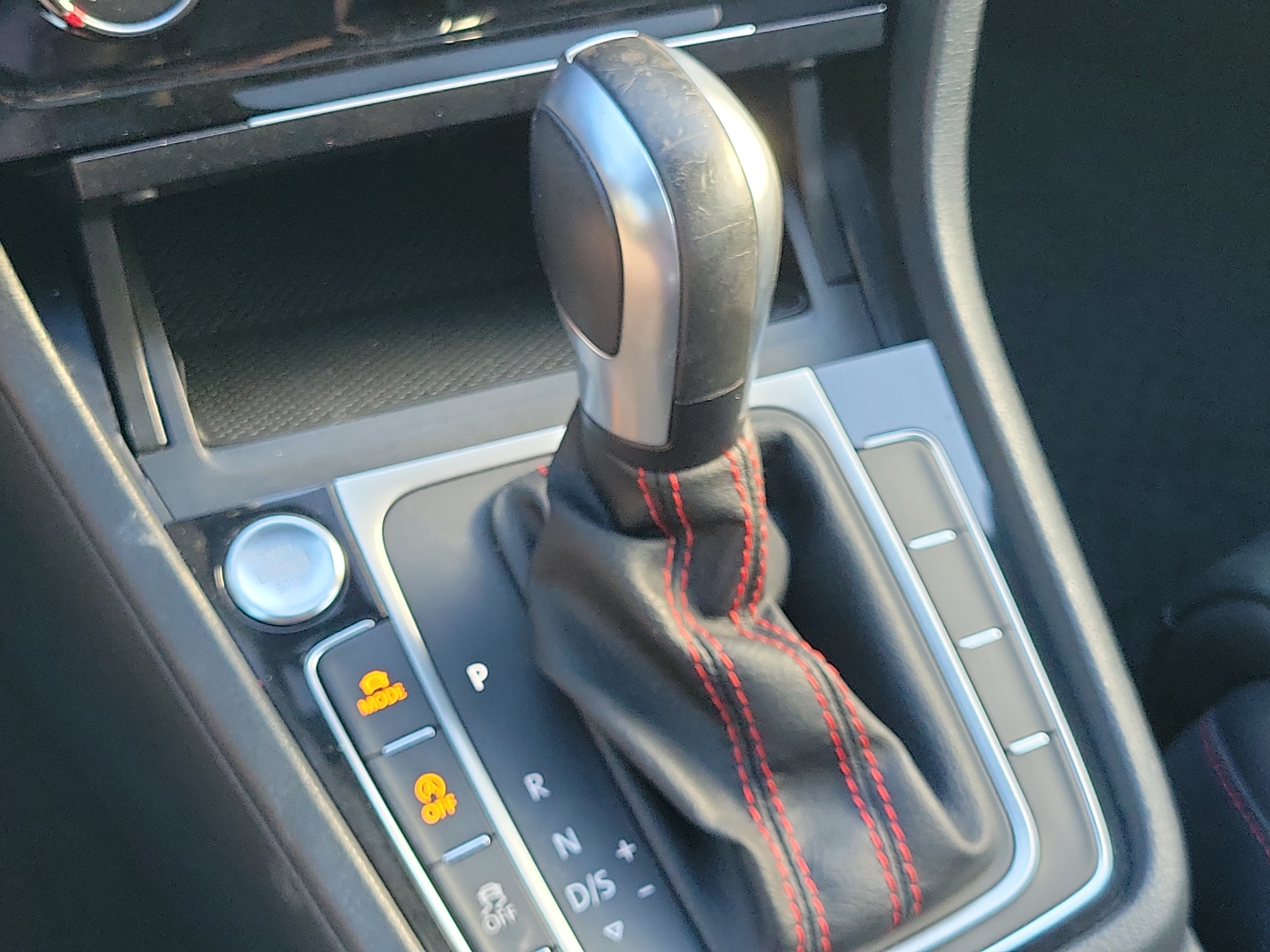 2021 Volkswagen Golf GTI S