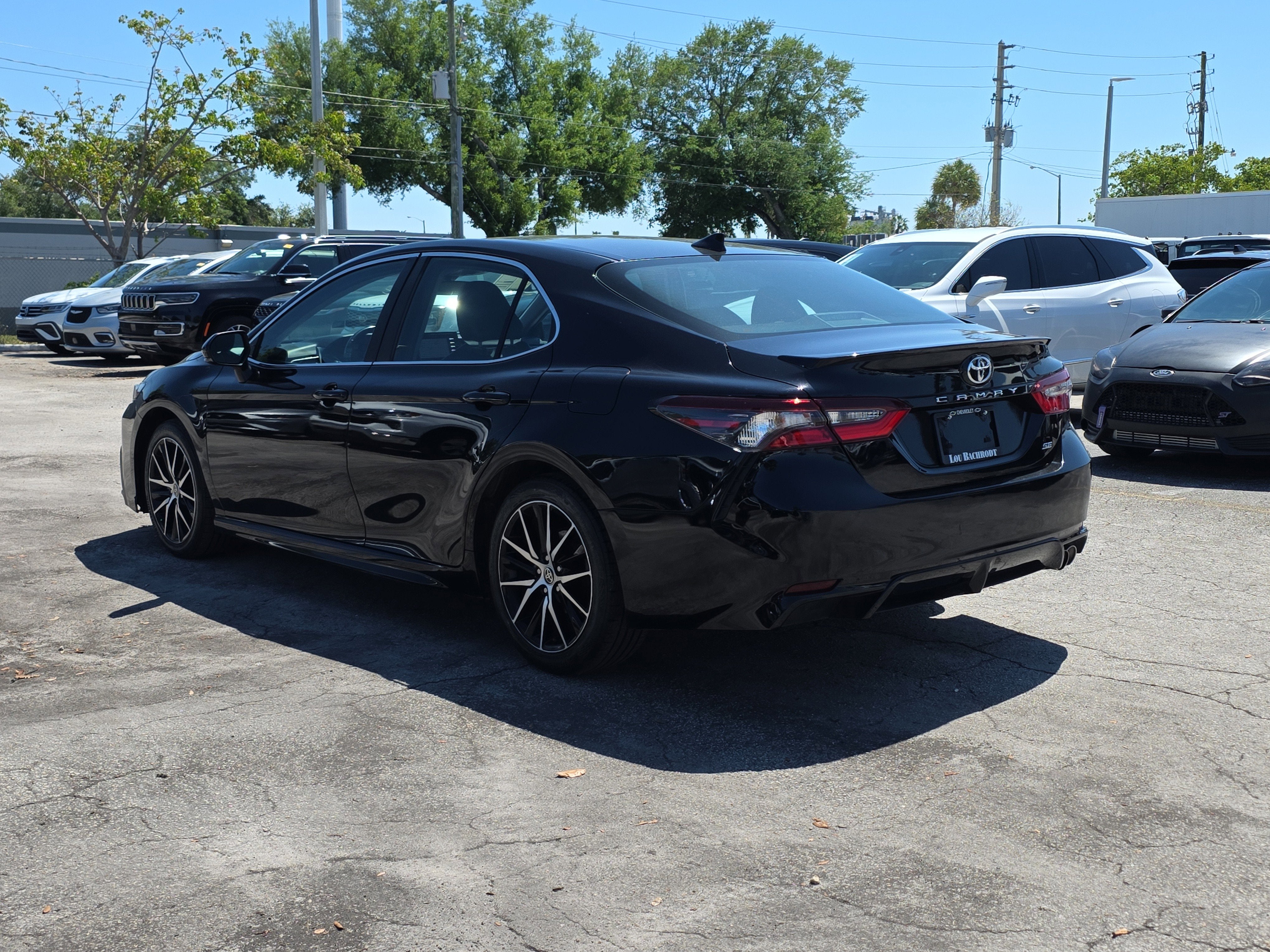 2023 Toyota Camry SE