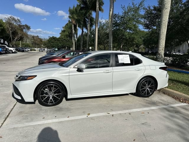 2024 Toyota Camry SE