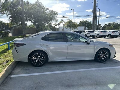 2024 Toyota Camry SE