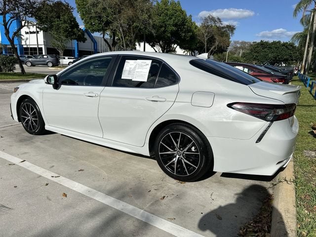 2024 Toyota Camry SE
