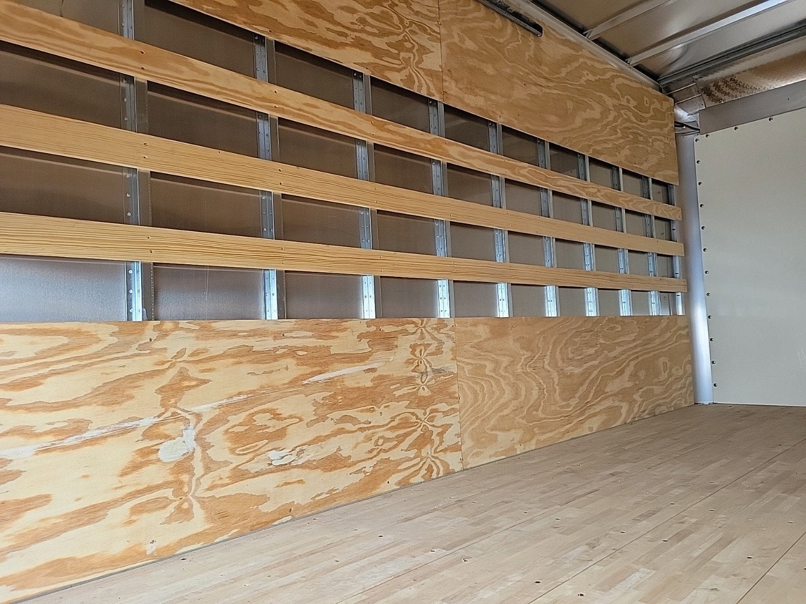 2024 Chevrolet Low Cab Forward 3500 Base