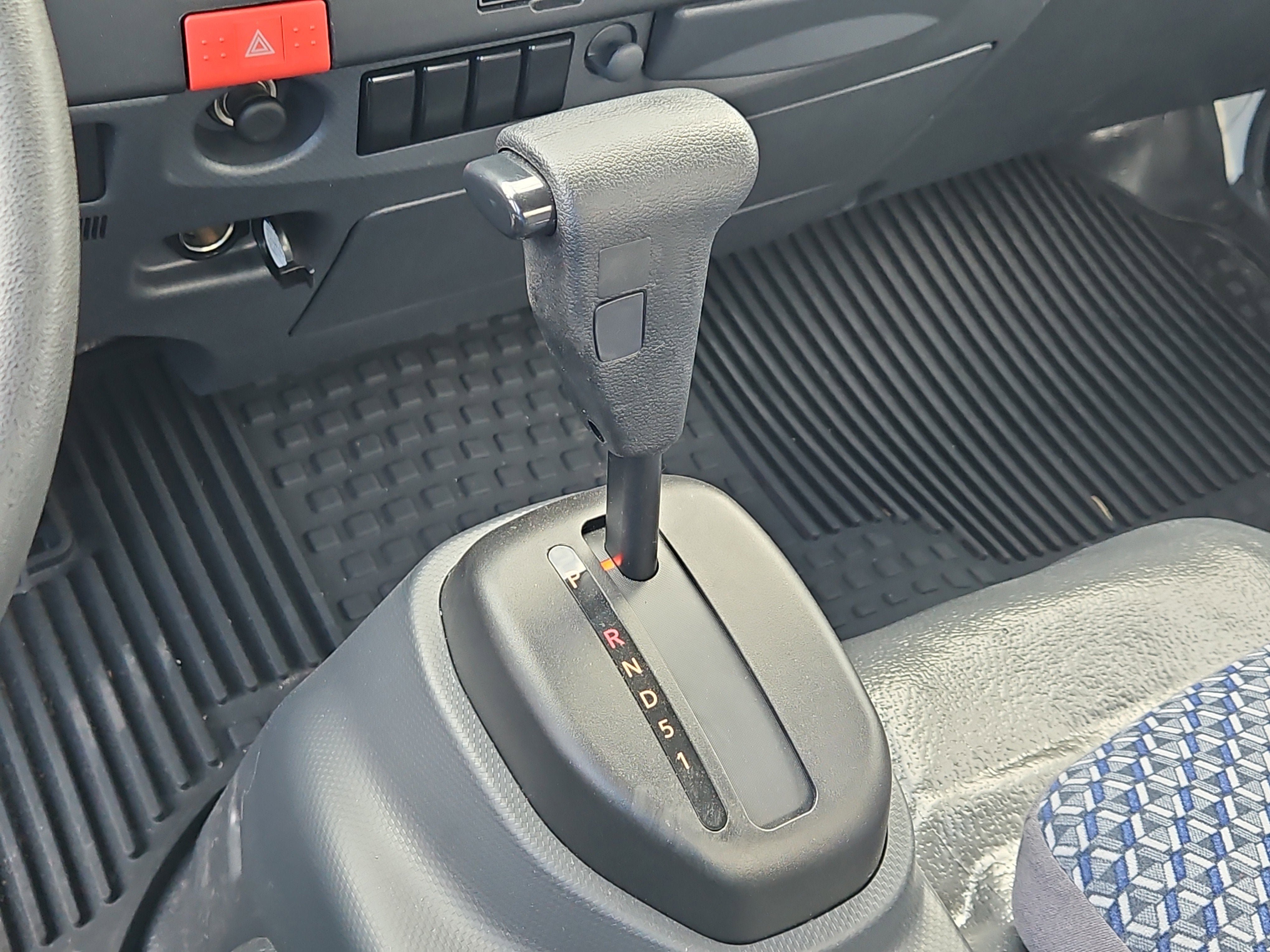 2025 Chevrolet Low Cab Forward 3500 Base