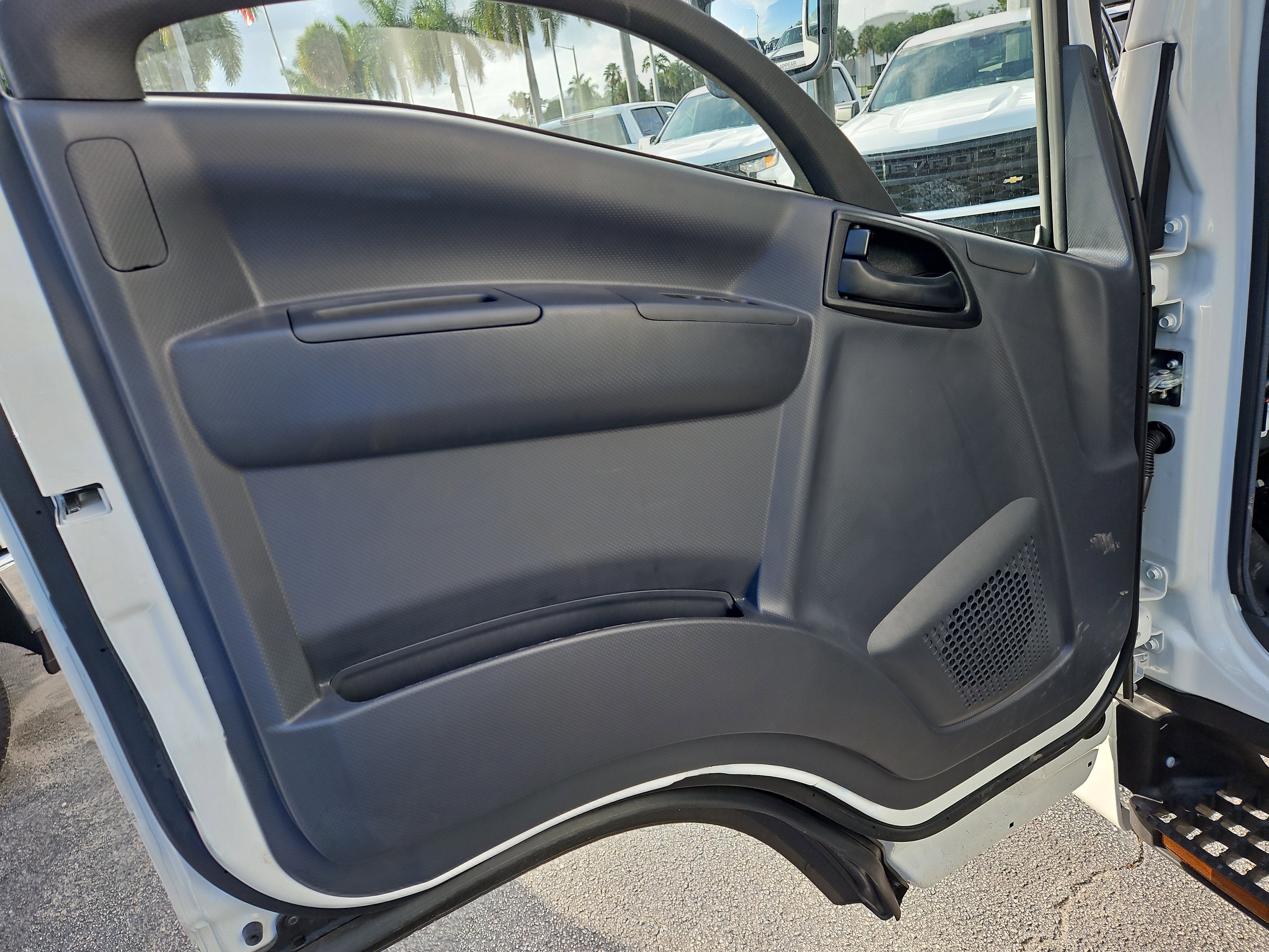 2025 Chevrolet Low Cab Forward 3500 Base