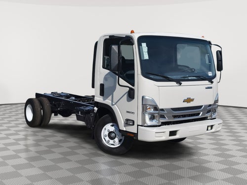 2025 Chevrolet Low Cab Forward 3500 Base