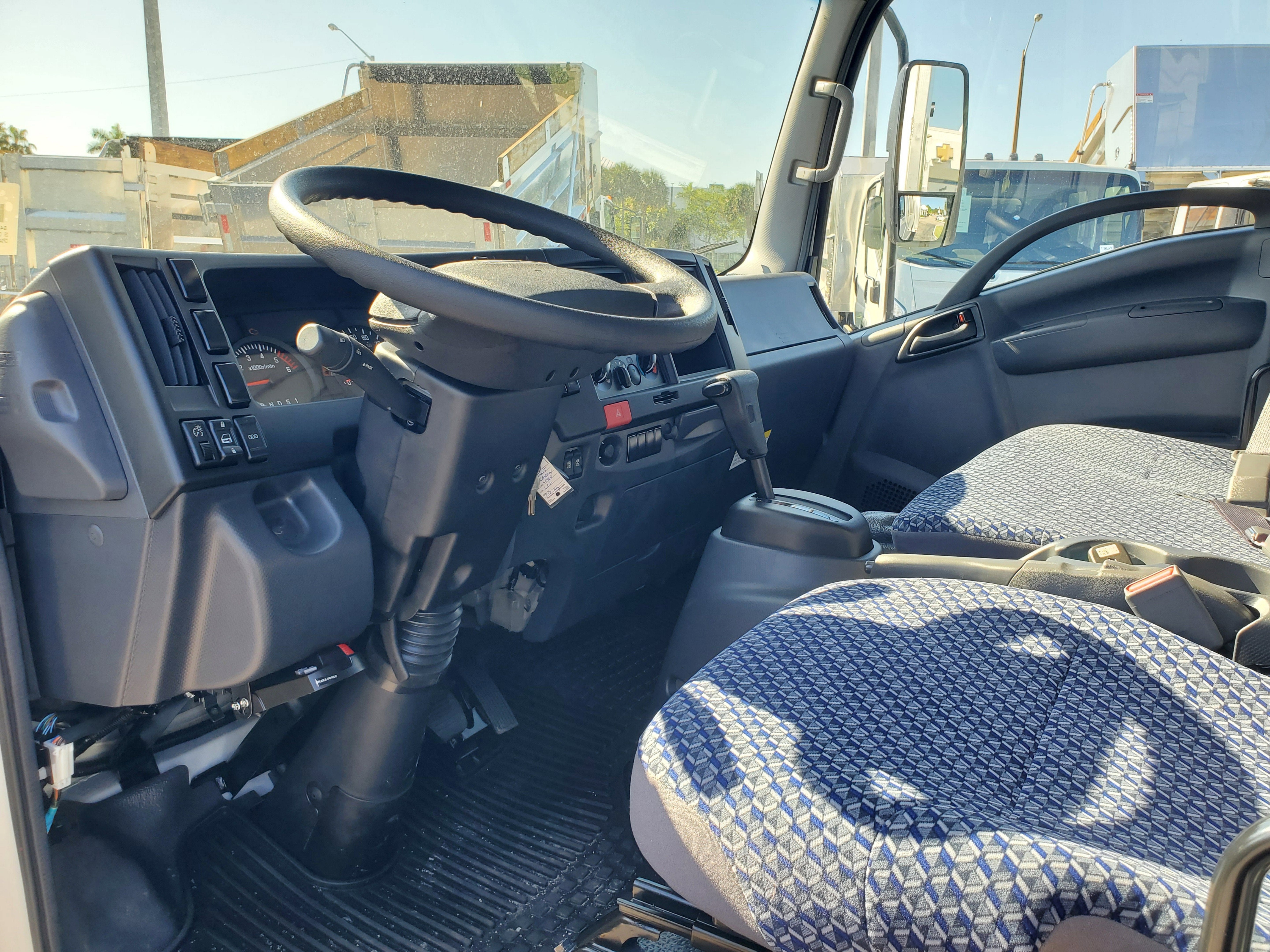 2025 Chevrolet Low Cab Forward 4500 Base