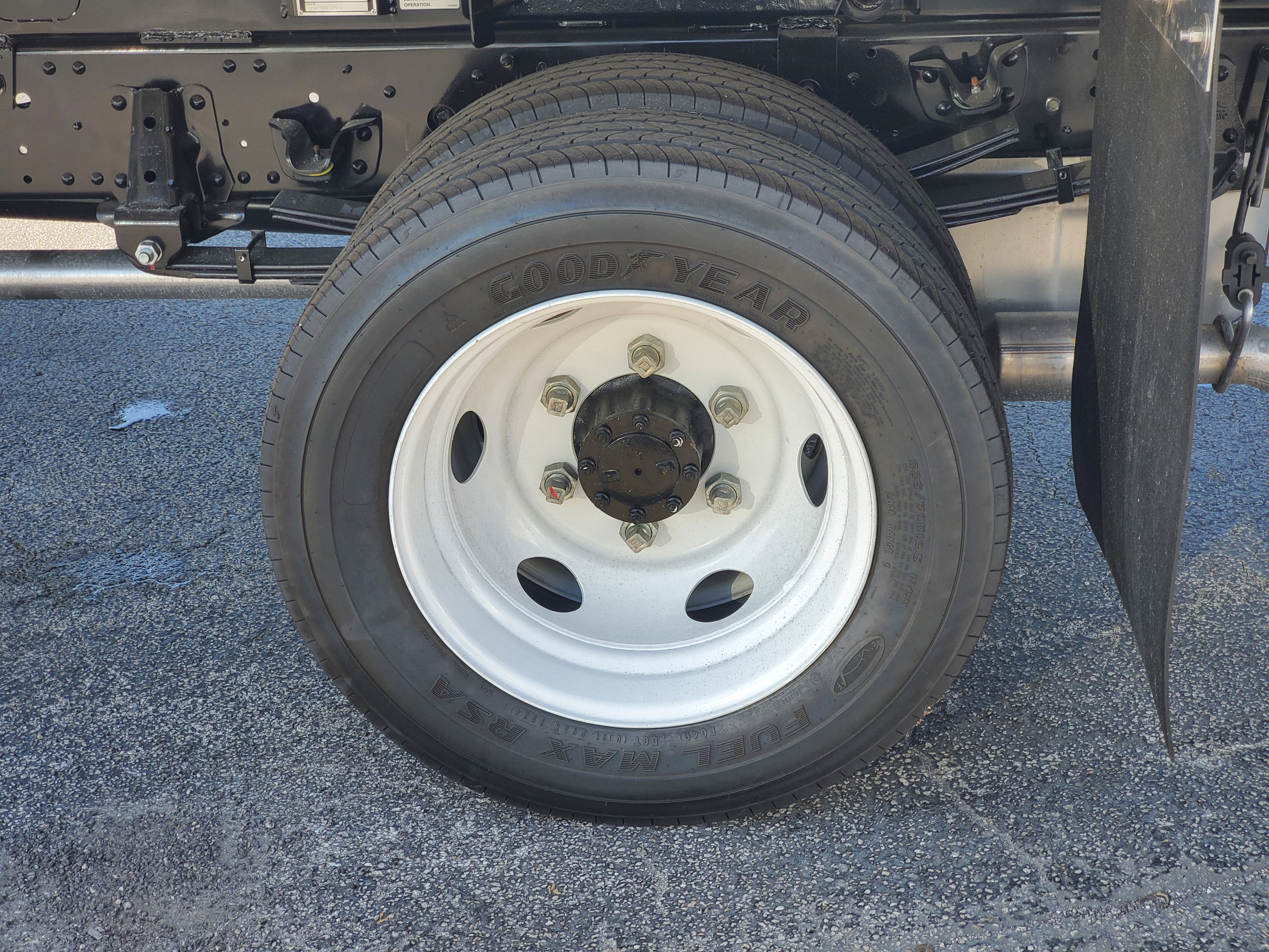 2025 Chevrolet Low Cab Forward 4500 Base