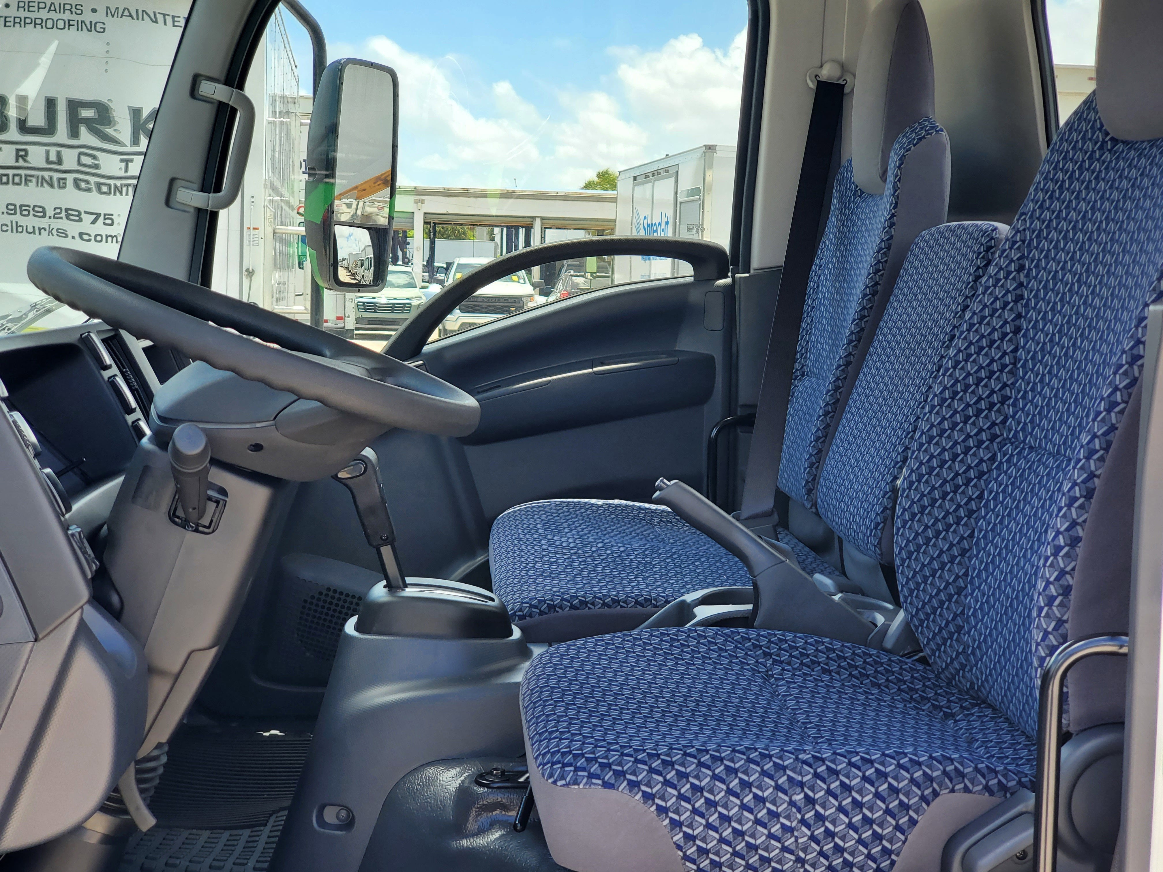 2025 Chevrolet Low Cab Forward 4500 1WT