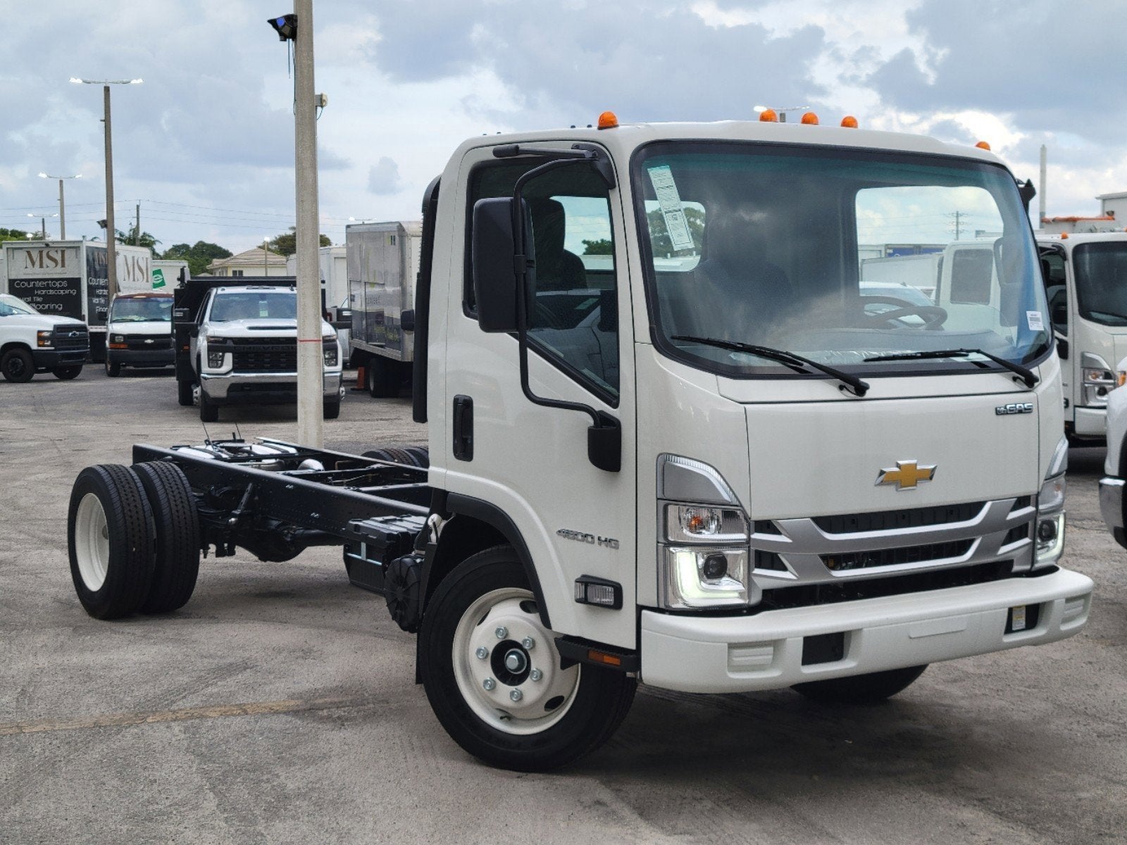 2024 Chevrolet Low Cab Forward 4500 Base