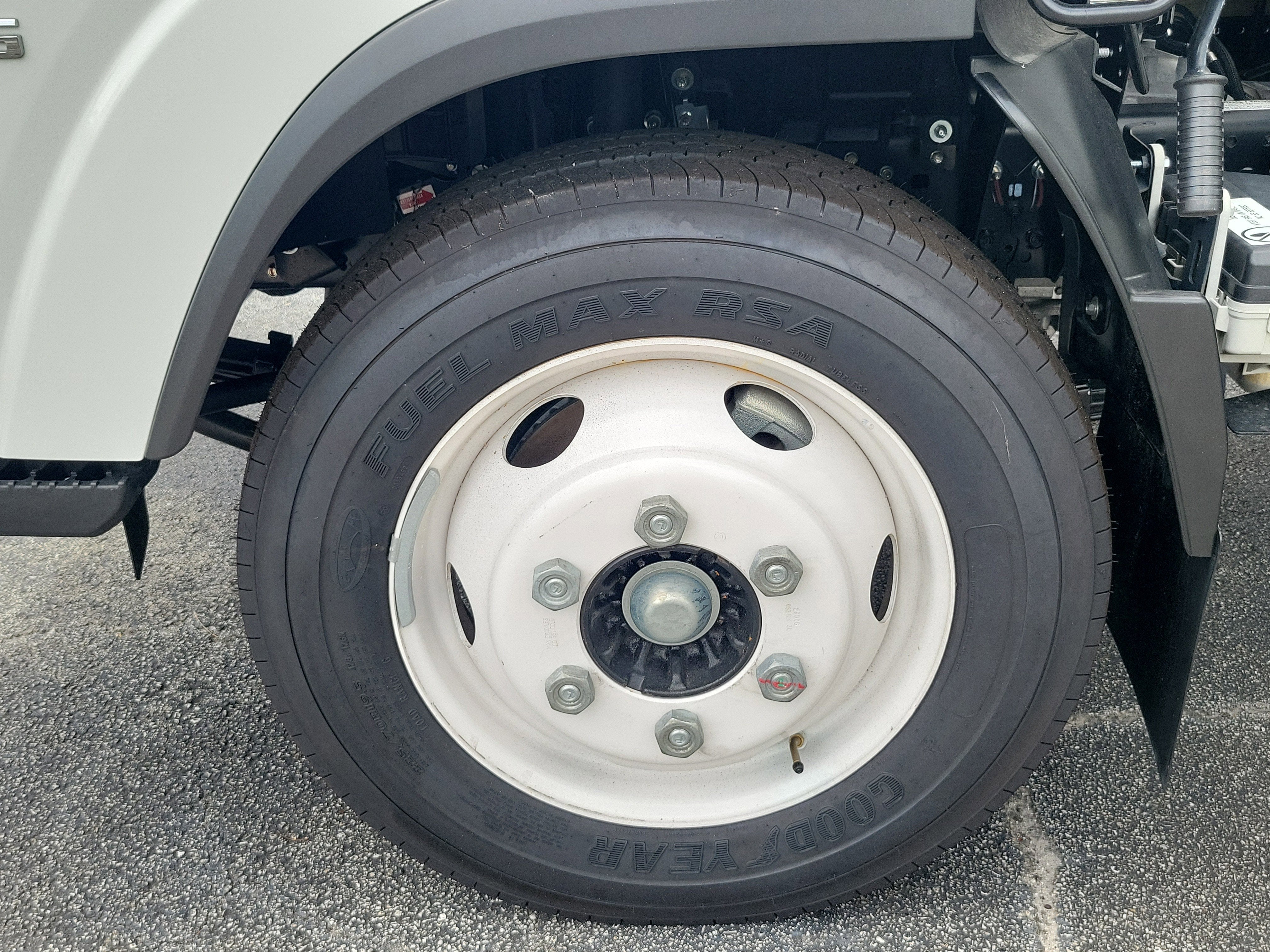 2025 Chevrolet Low Cab Forward 5500 HG Base