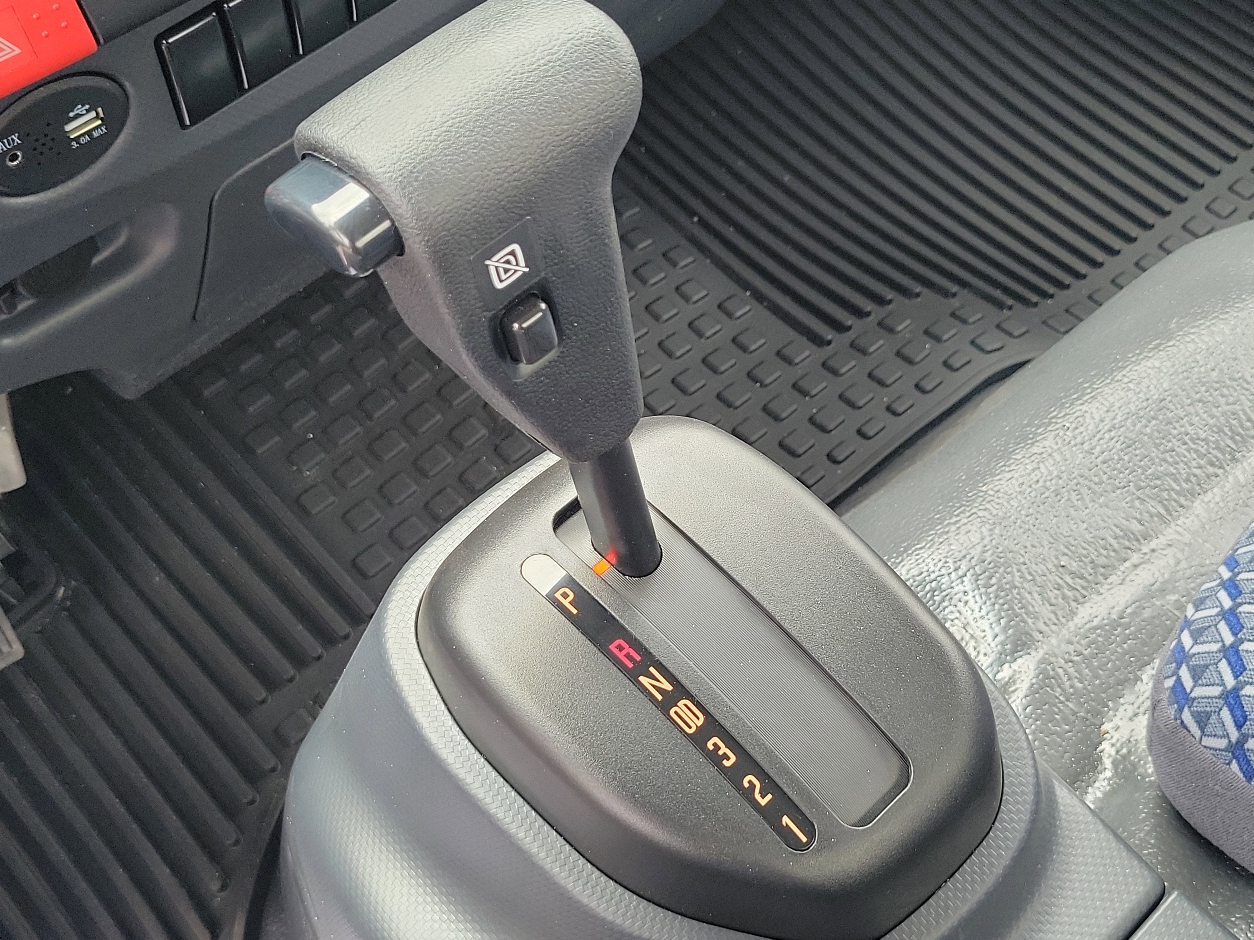 2025 Chevrolet Low Cab Forward 5500 HG Base