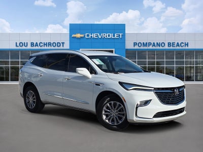 2023 Buick Enclave Essence