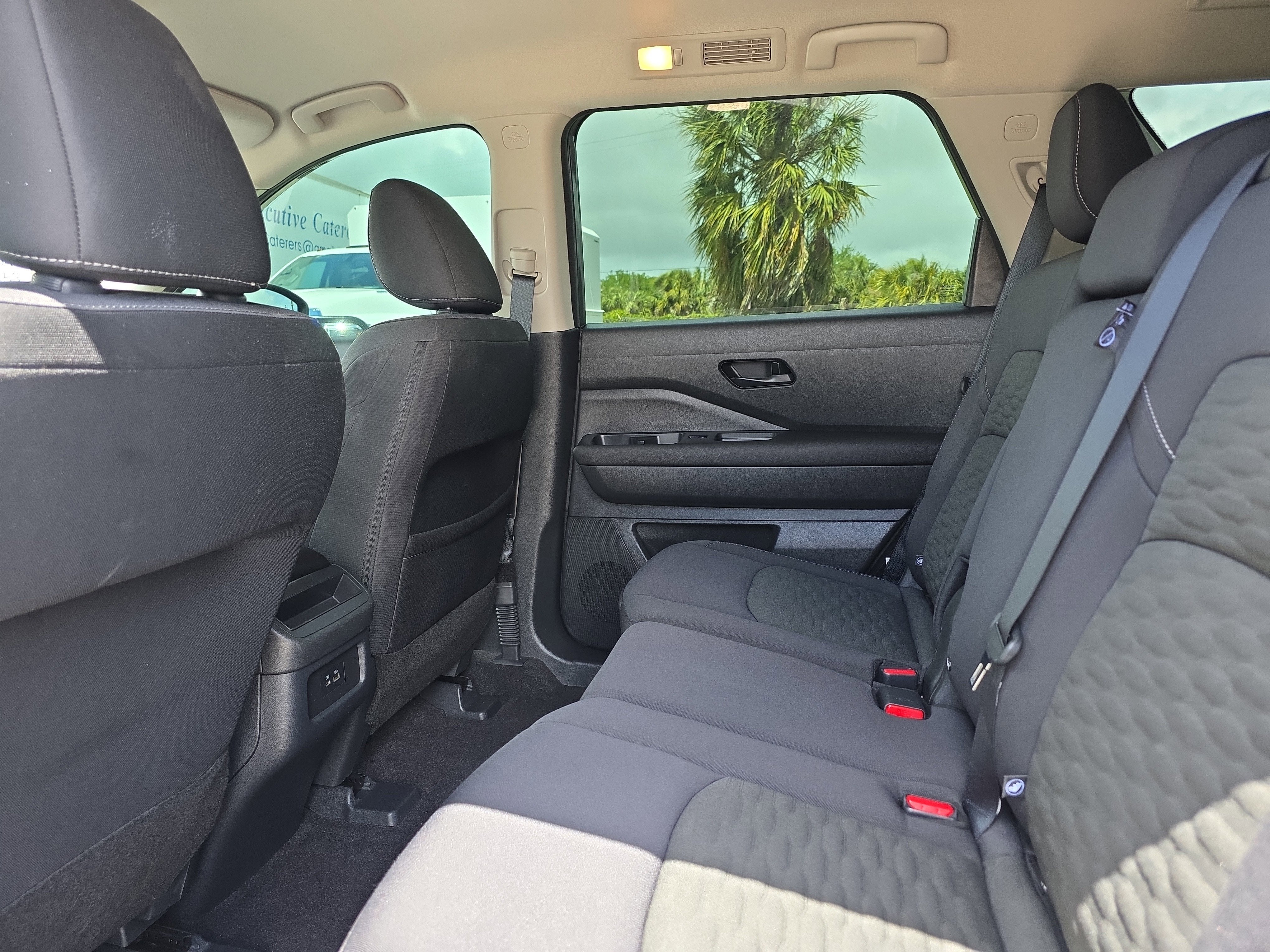 2024 Nissan Pathfinder S