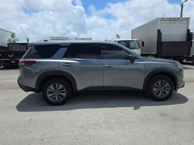 2024 Nissan Pathfinder S