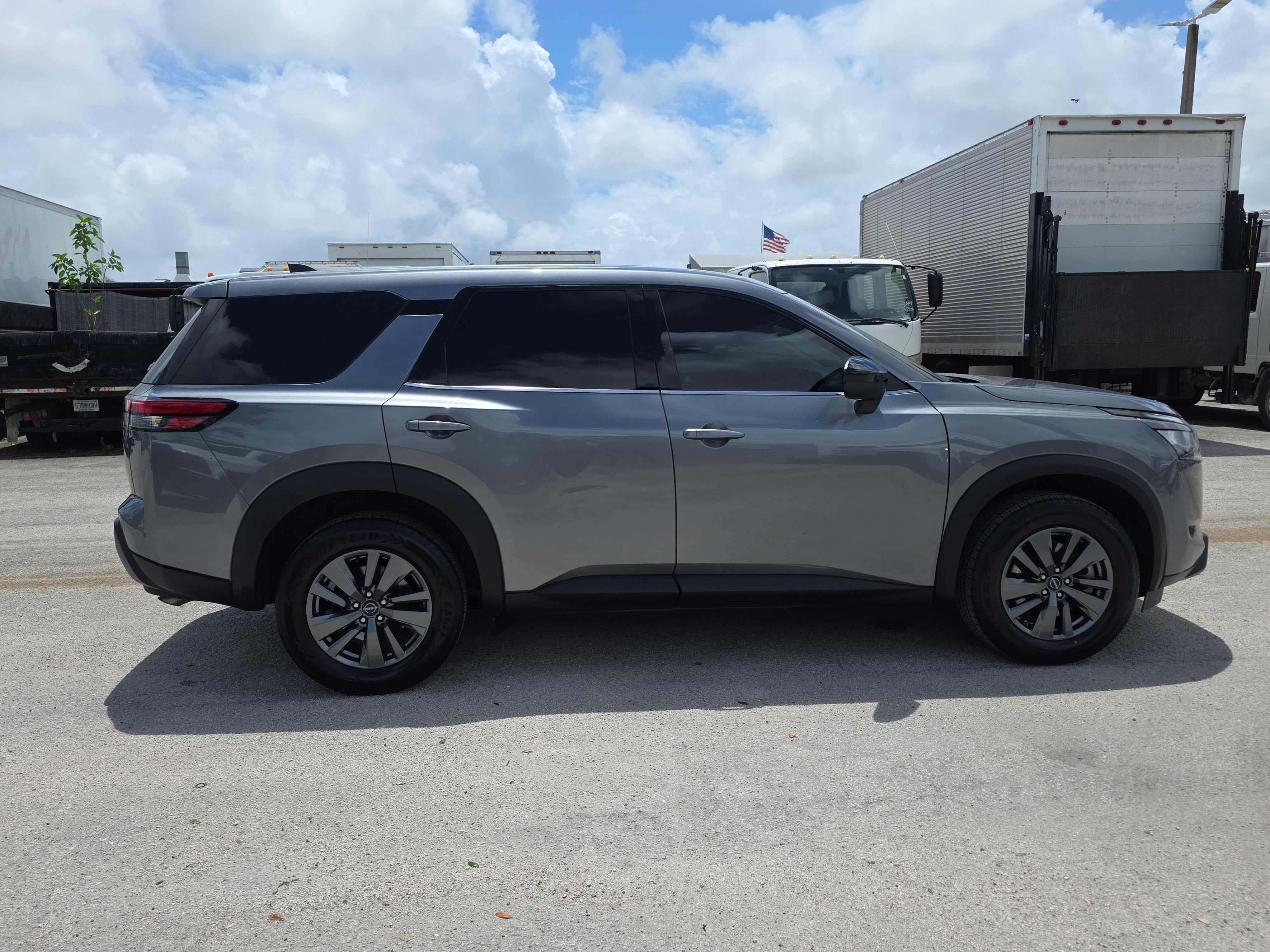 2024 Nissan Pathfinder S