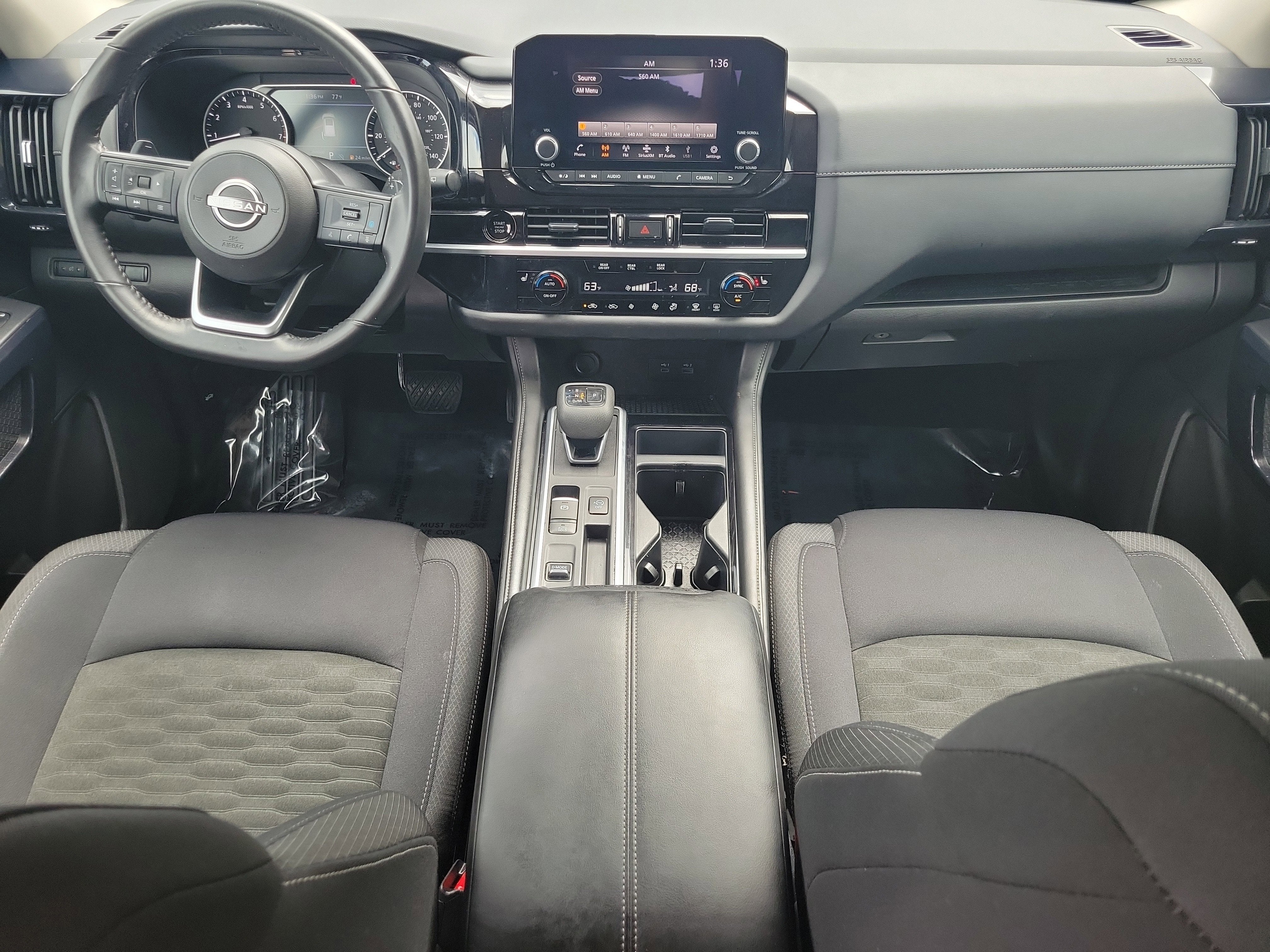 2025 Nissan Pathfinder SV